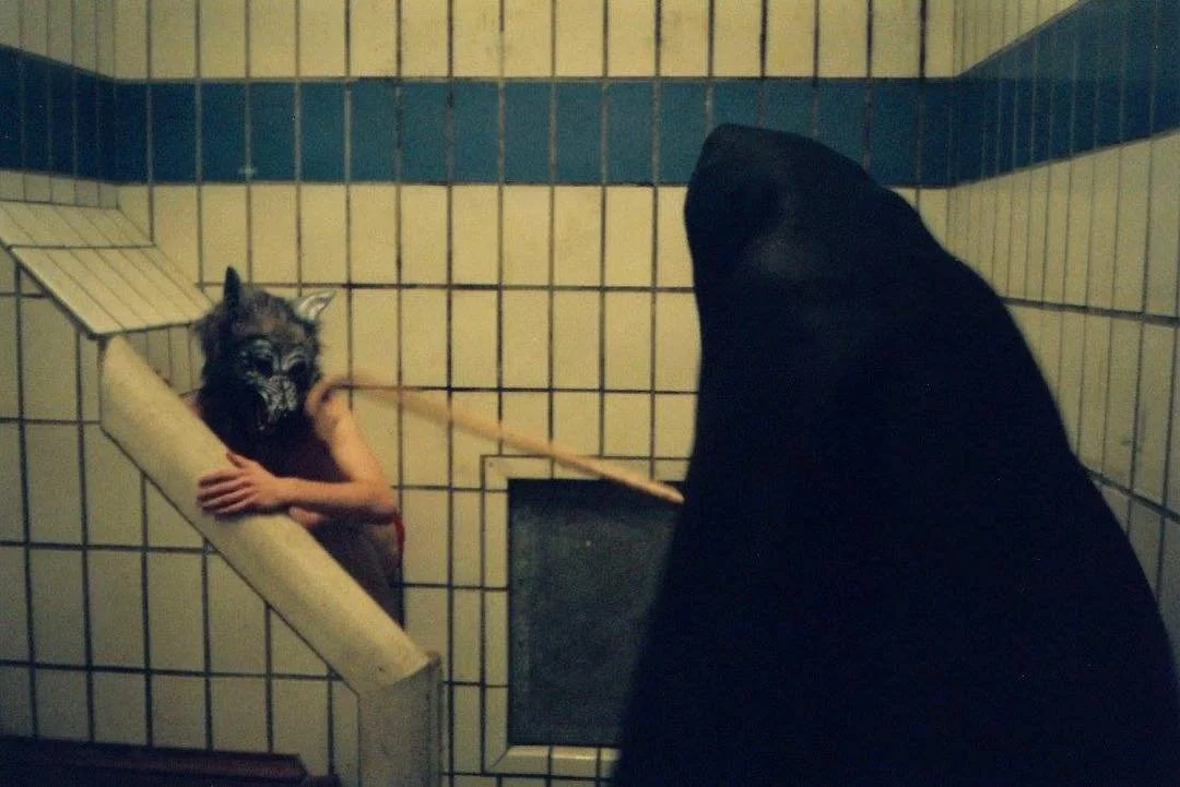 Mitchell Winthorpe, I Like Beuys and Beuys Likes Me, 2021. Performance documentation.