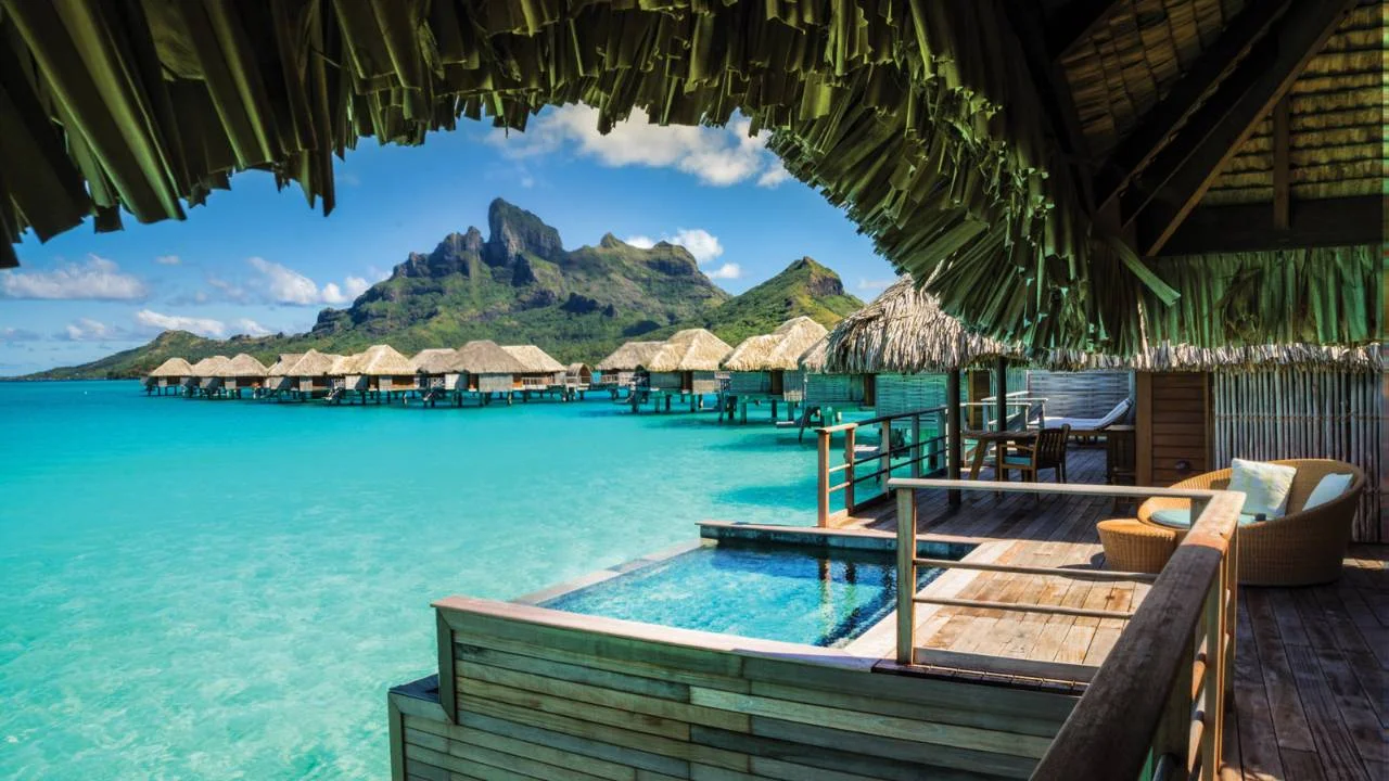 FOUR SEASONS RESORT BORA BORA