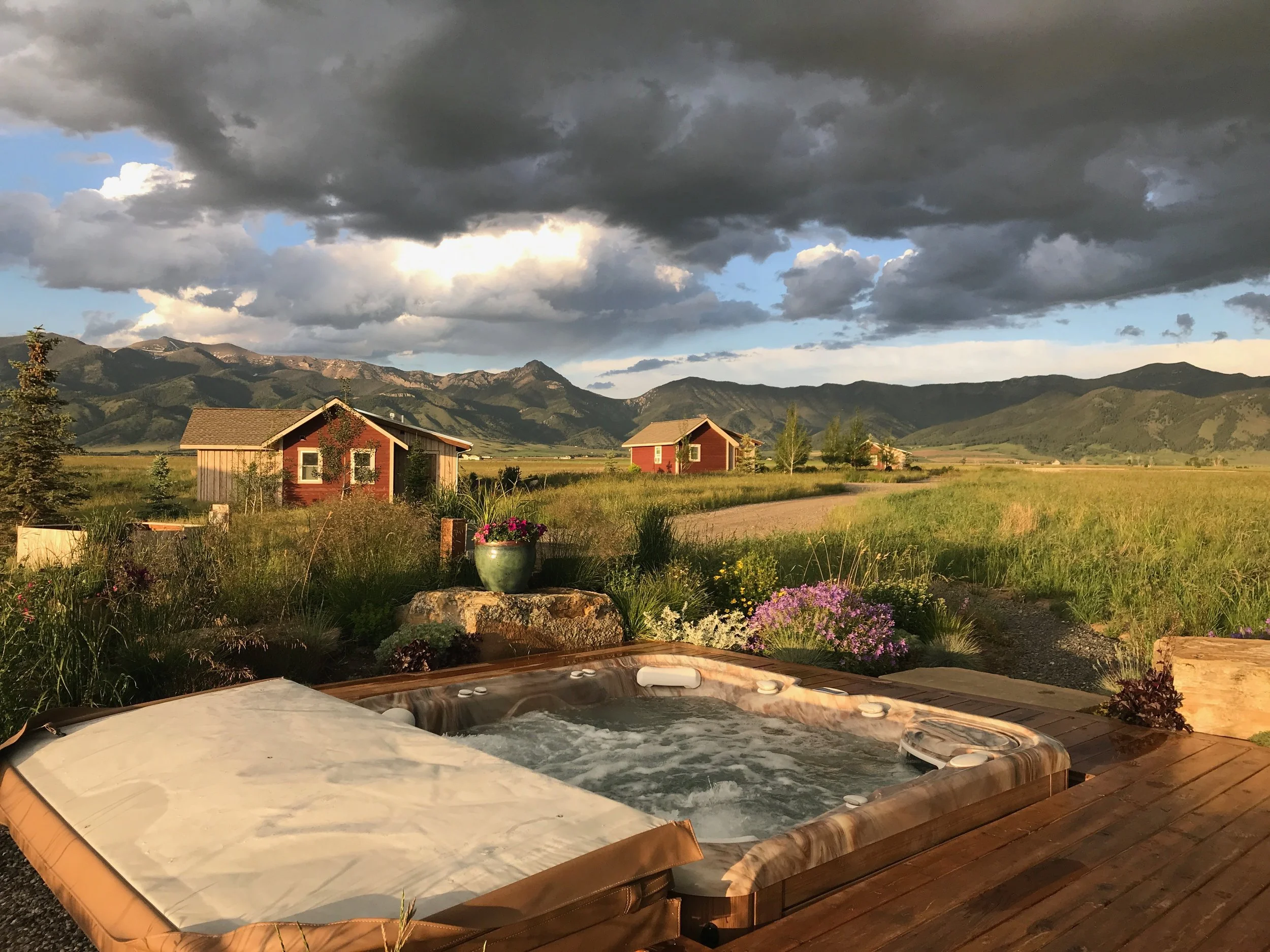 Hot Tub in Montana Mountains — Ross Creek Cabins
