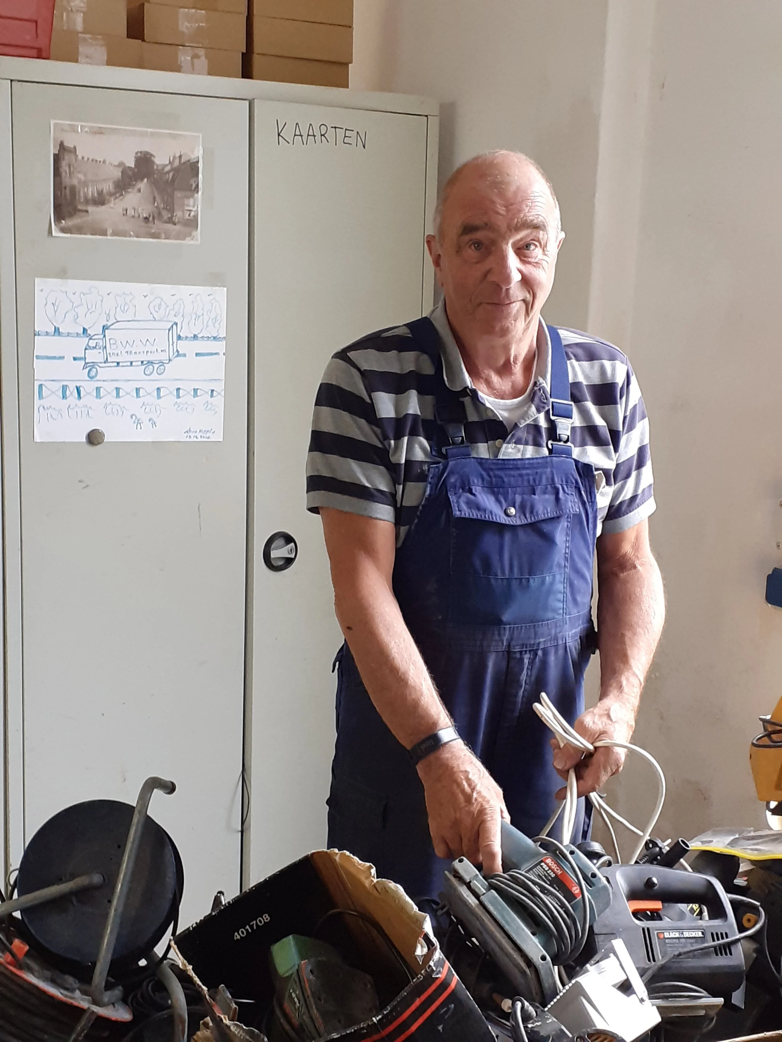 MANUS VAN ALLES HANS