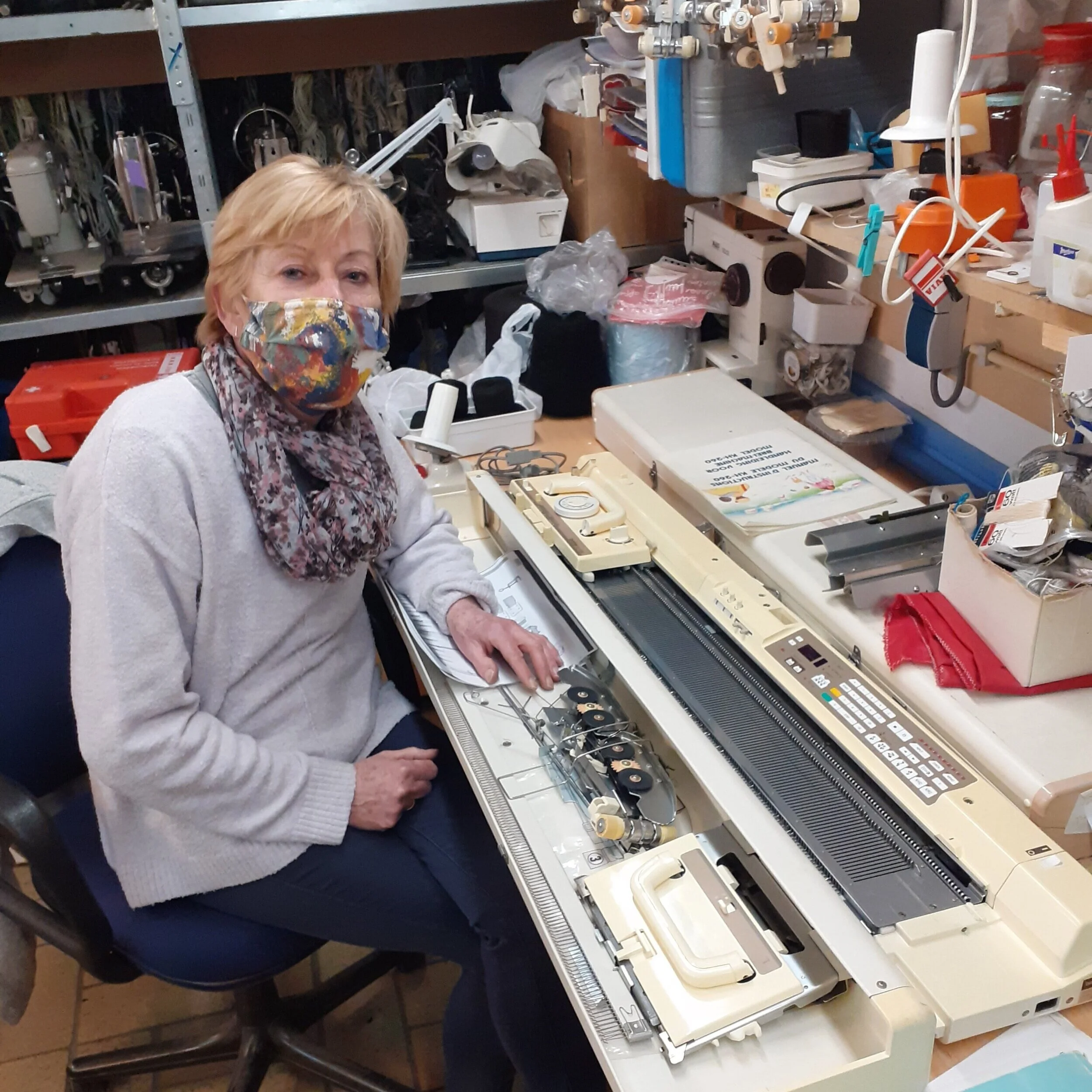 Corry werkt met geduld en precisie