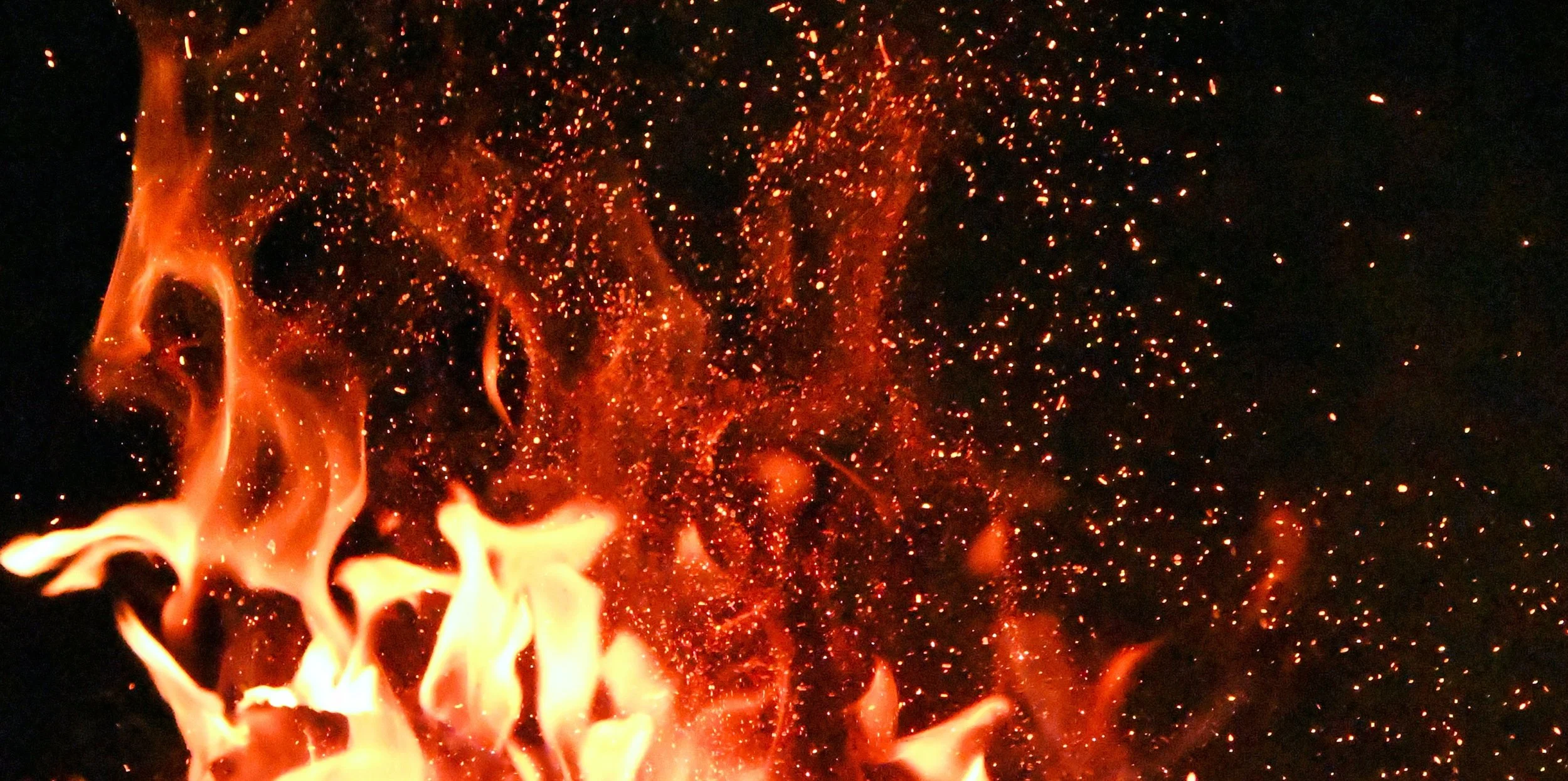 blaze-bonfire-burn-1558916.jpg