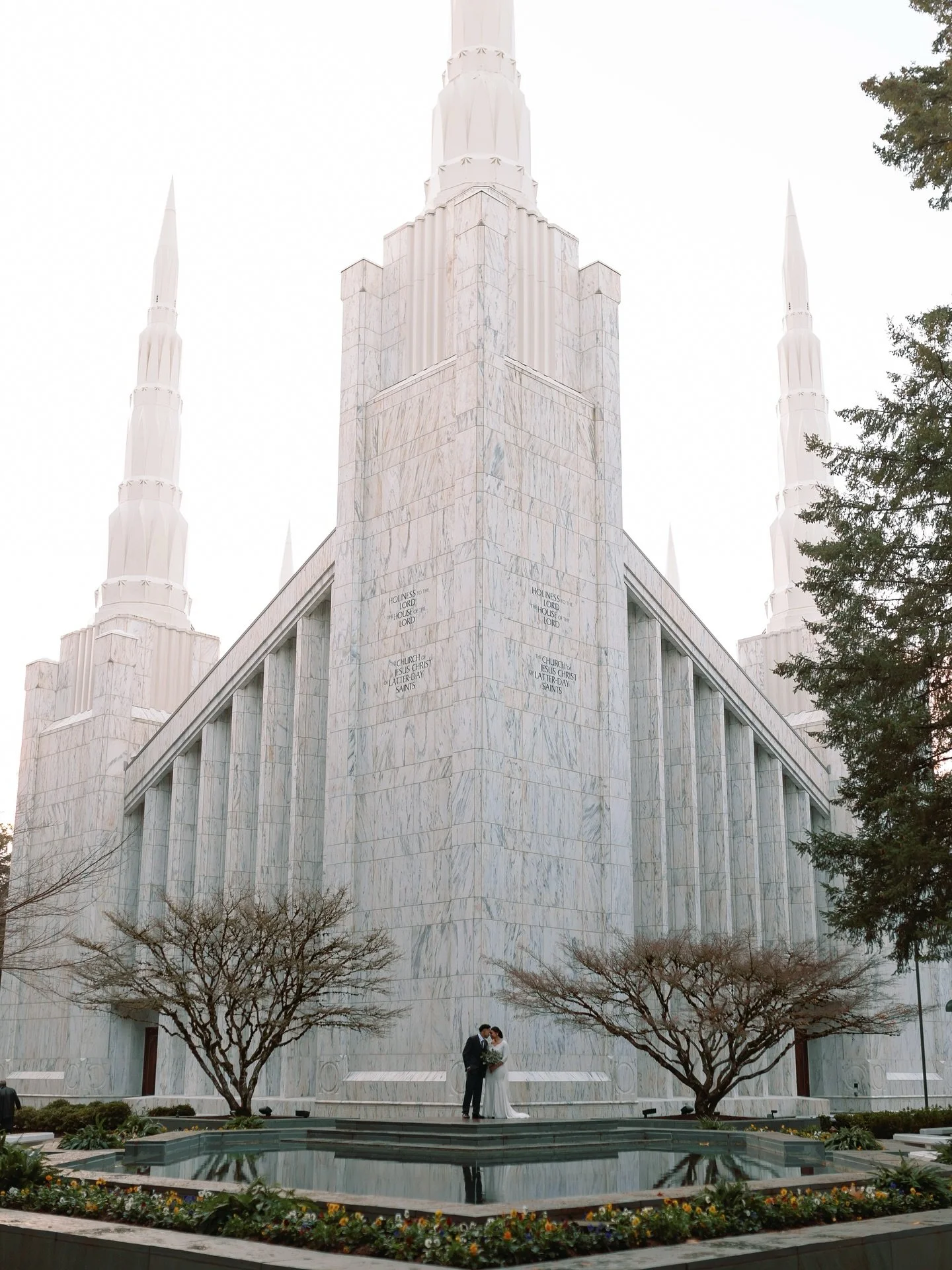 The Fakapulias 🕊️

Last November, I photographed a beautiful two-day wedding in Portland. It wasn&rsquo;t my first time flying out to Oregon for a wedding, but it was my first time being there in the Fall; the colors were gorgeous, the air was crisp