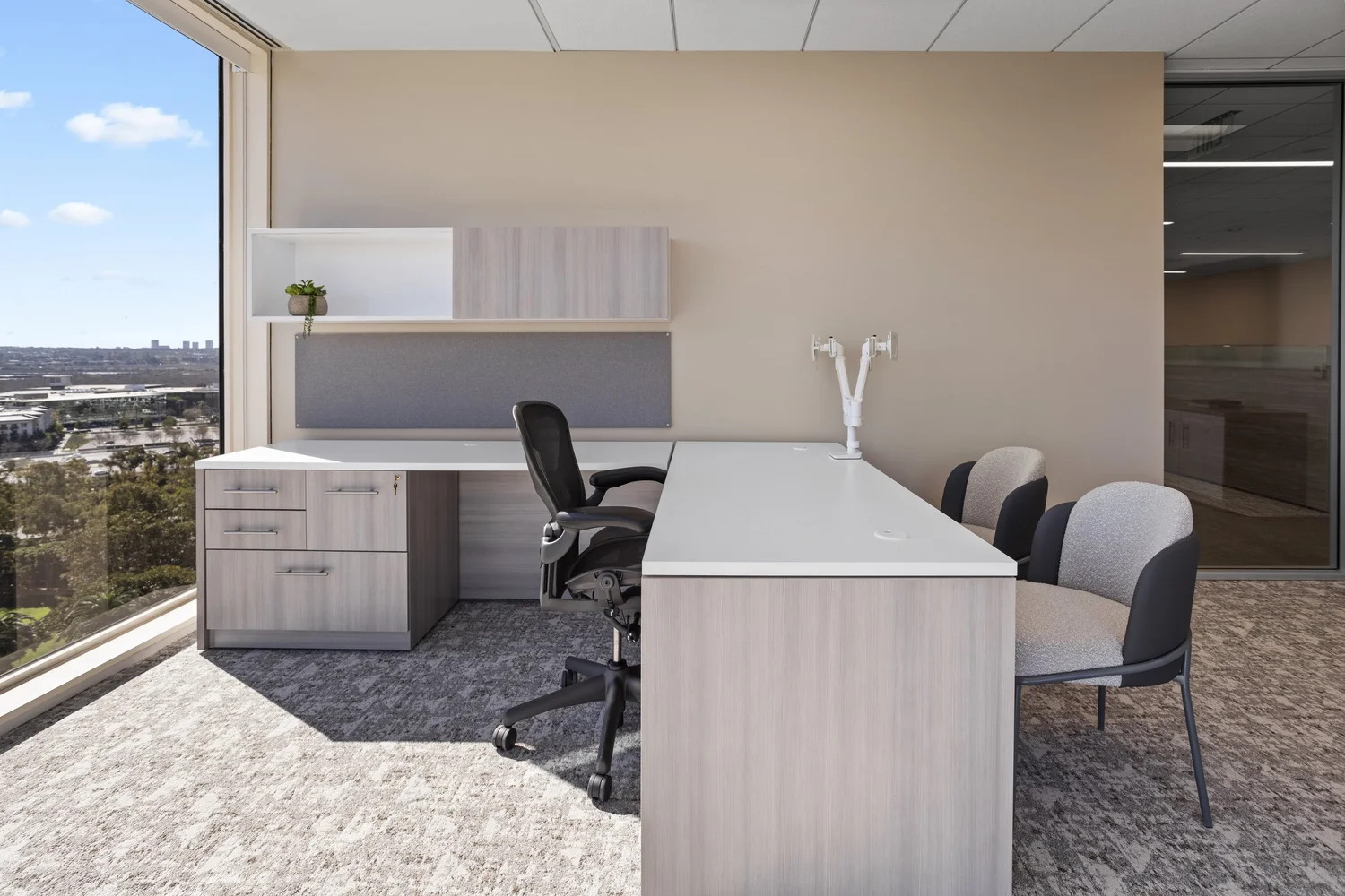 Lounge and reception furniture in the Avanath office