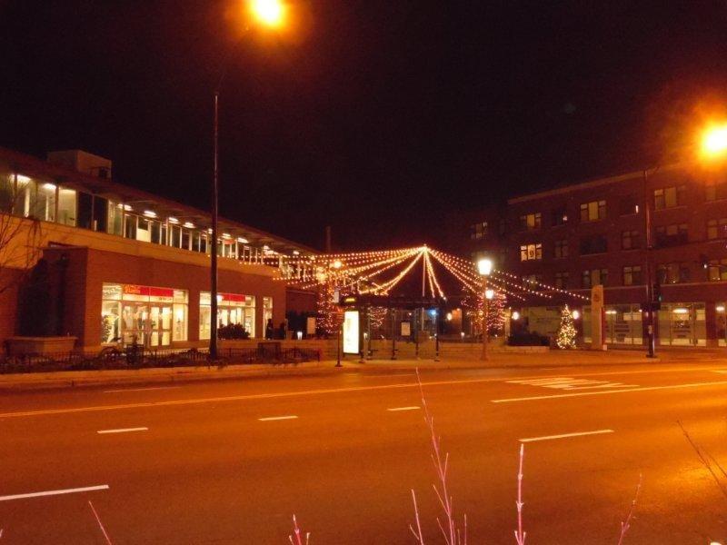 Commercial Holiday Lighting in Chicago