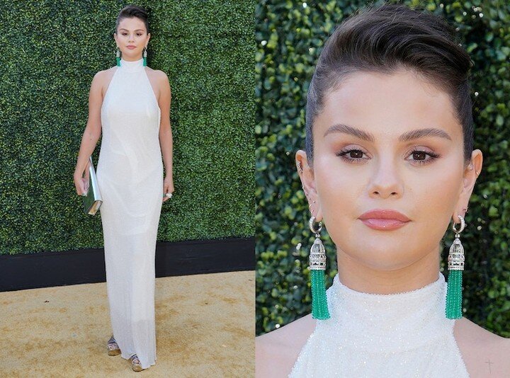 Jewel Spotlight: Selena Gomez at the 2022 Emmy Awards Ceremony

@selenagomez stunned at the 2022 Emmys. Beaded emerald pendant earrings and a chunky 7-carat cushion cut emerald cocktail ring, were both created by the famed Maison Boucheron Paris. The