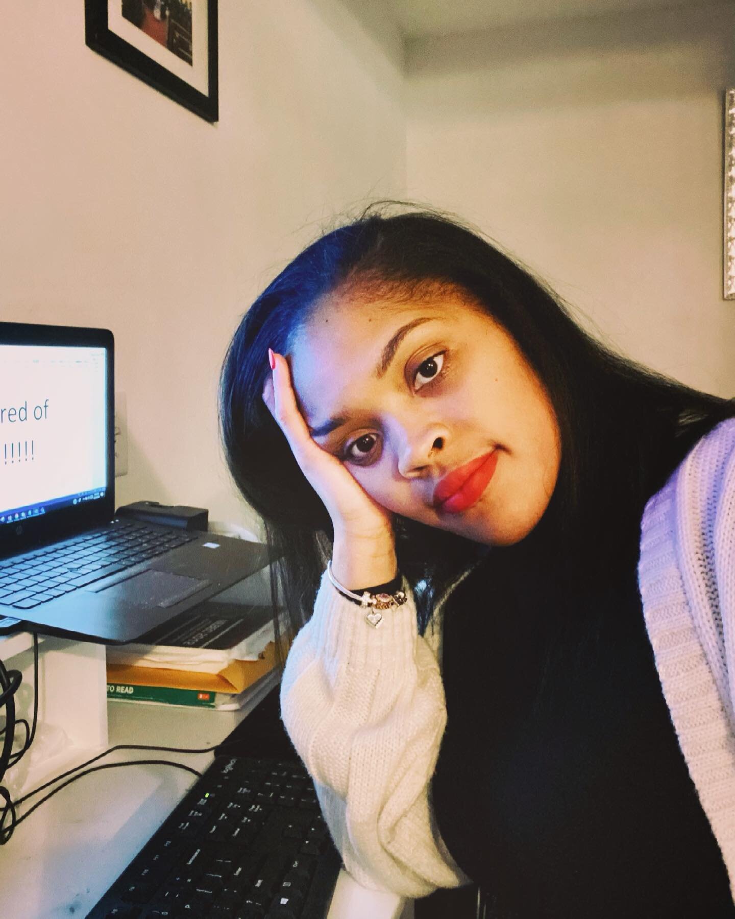 Work has been kicking my *** lately. Looking forward to the weekend! How are y&rsquo;all coping? 😩❤️👩🏽&zwj;💻 

#rochesterblogger #blackgirlswhoblog #blackwomenwhoblog