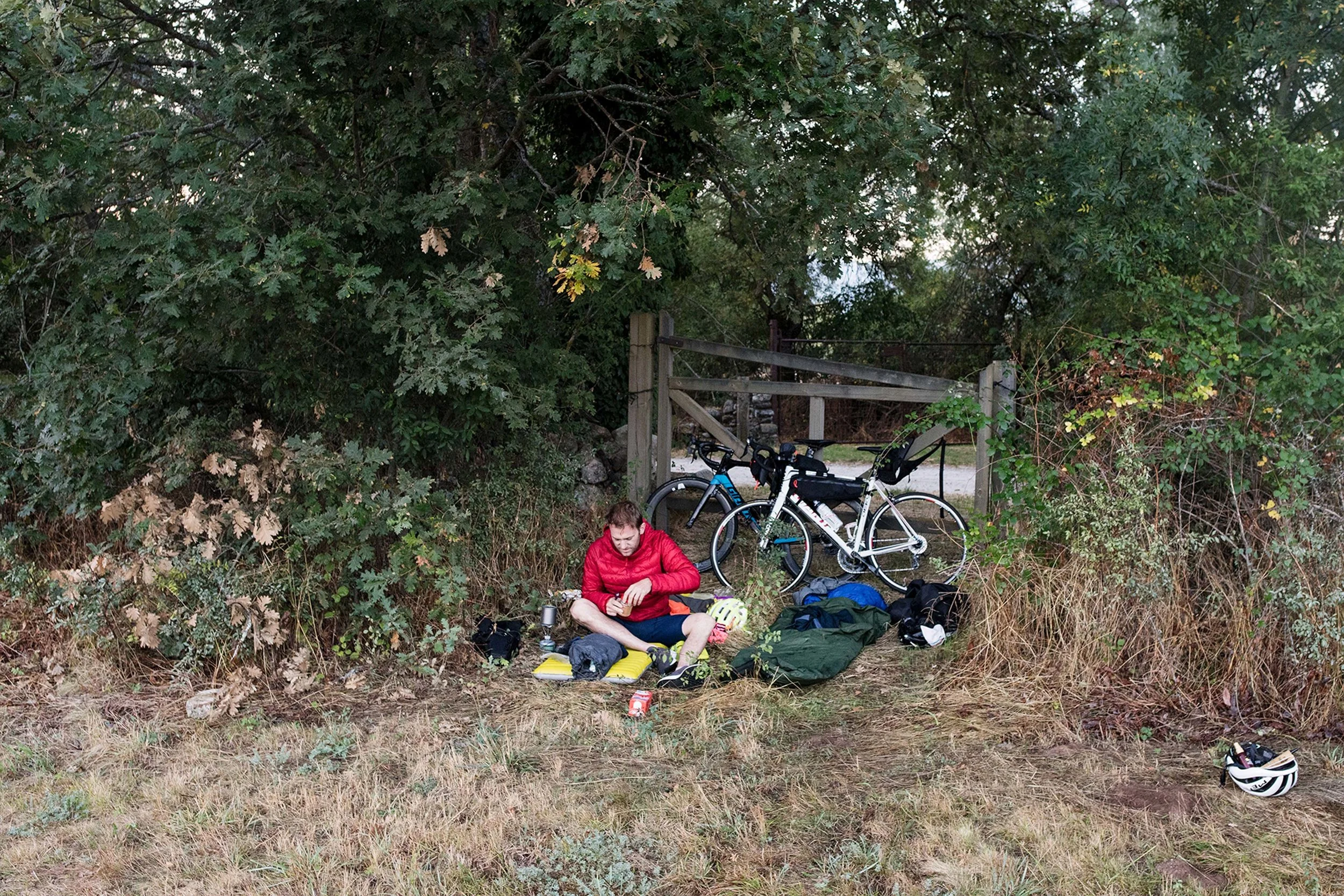 Draußen zuhause. Photo by Matt Grayson