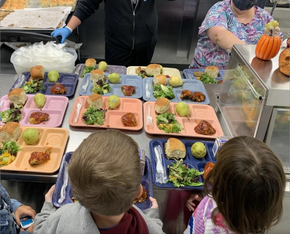 New Bipartisan Bill Could Bring Fresh, Local Food Back to School Cafeterias