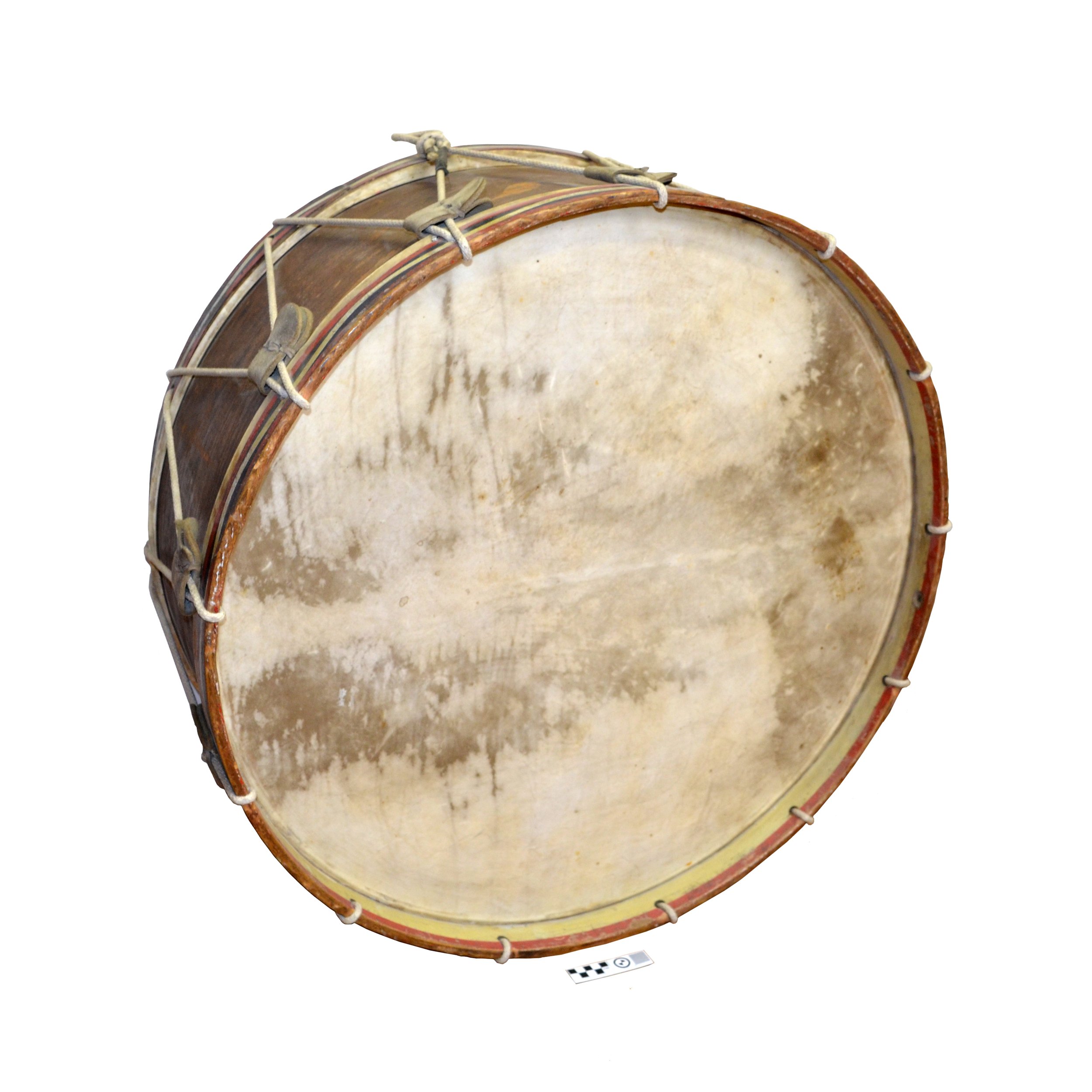 Bass Drum from Summerland’s First Town Band, c. 1904 / Grosse caisse de la première fanfare municipale de Summerland, vers 1904, (SMAS#1971-012-001)