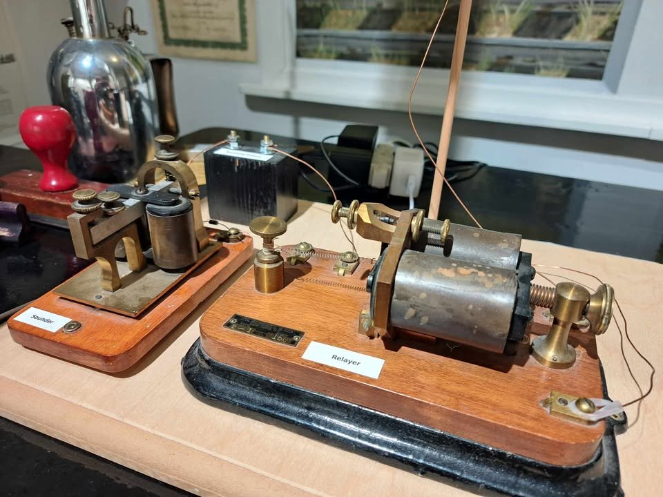 Calling all train and rail enthusiasts 🚂🚂🚂... we have very exciting news! We're thrilled to announce that, thanks to the hard work of some wonderful volunteers, we now have a fully functional telegram machine in our West Summerland Station exhibit