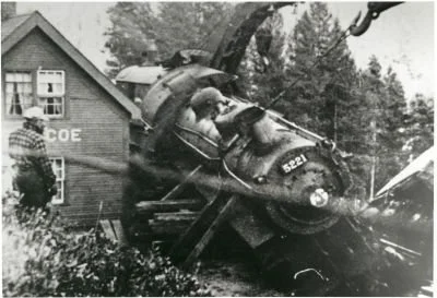 This week's Throwback Thursday takes us back to 14th October 1950, when the east-bound KVR passenger train collided with the westbound KVR train, causing extensive damage to both train engines. The crash occurred at 3.10am on a Saturday morning at Je