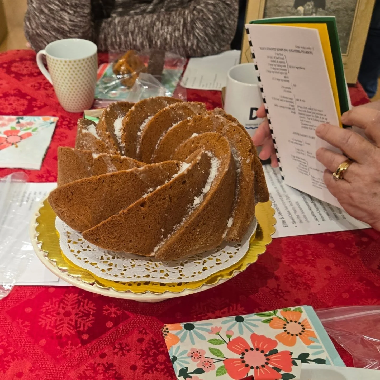 We had a lovely time yesterday at the Grandma's Recipes Baking Exchange 🥧🍪🍰

We sampled Grandpa MacKinnon's Favorite Seed Cake, Mrs. Gartrell's Ginger Cookies, Danish Scones, Wacky Cake, Tomato Soup Cake, and "Rocks". All were delicious 