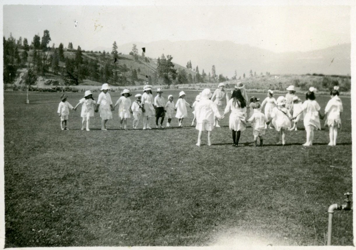 With the grand opening of the new children's playground at Peach Orchard Beach taking place yesterday, we thought it would be fun to share this photo of children playing at the beach 100 years ago.

Today's Throwback Thursday dates back to the 1920s 