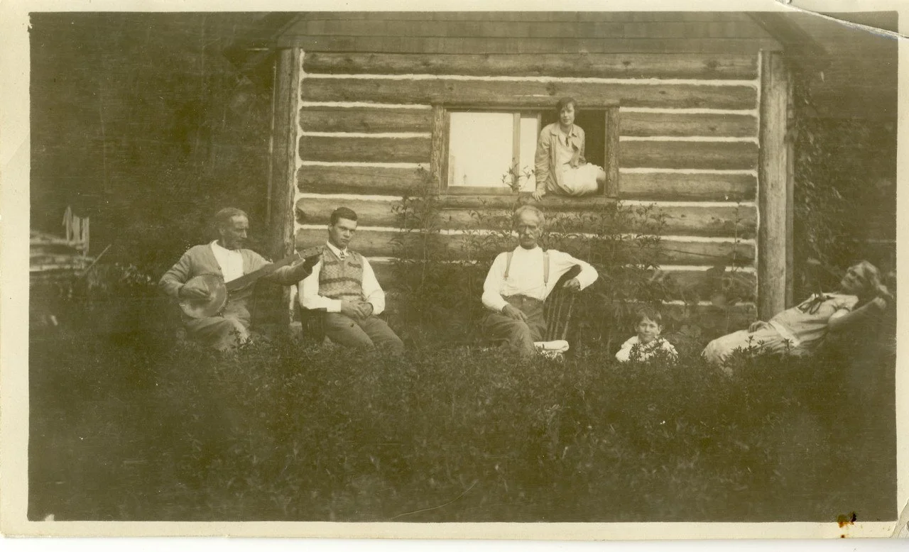 This week's Throwback Thursday takes us back in time over 100 years to this wonderful photo of friends relaxing together. 

With the ever-popular Meadowlark Nature Festival wrapping up for another year over the weekend, and Endangered Species Day tak