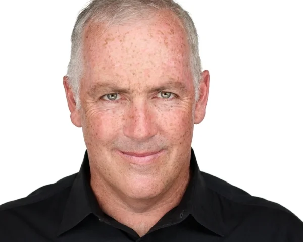 © Robert Read | https://svheadshot.com