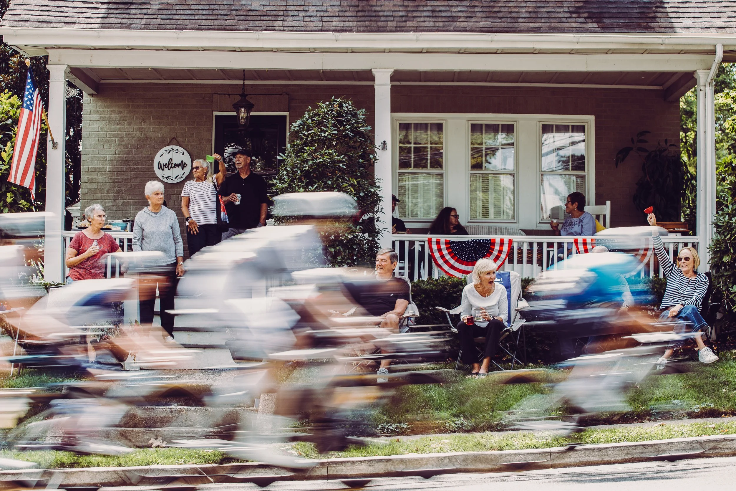 Cycling fans at Bucks-1.jpg