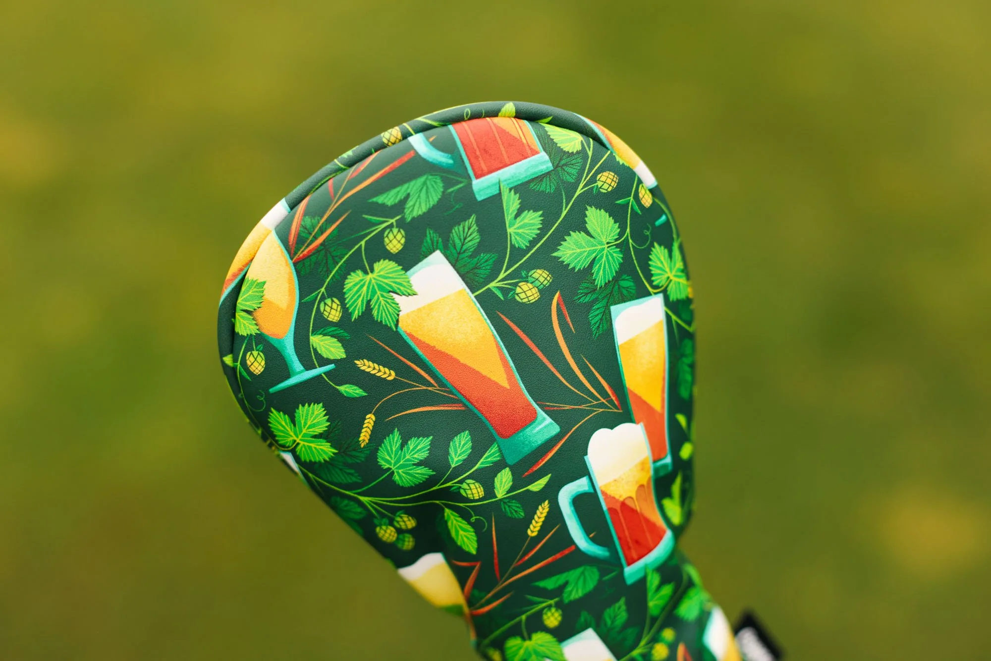 close-up-beer-hoppy-place-hybrid-headcover-banner.jpg