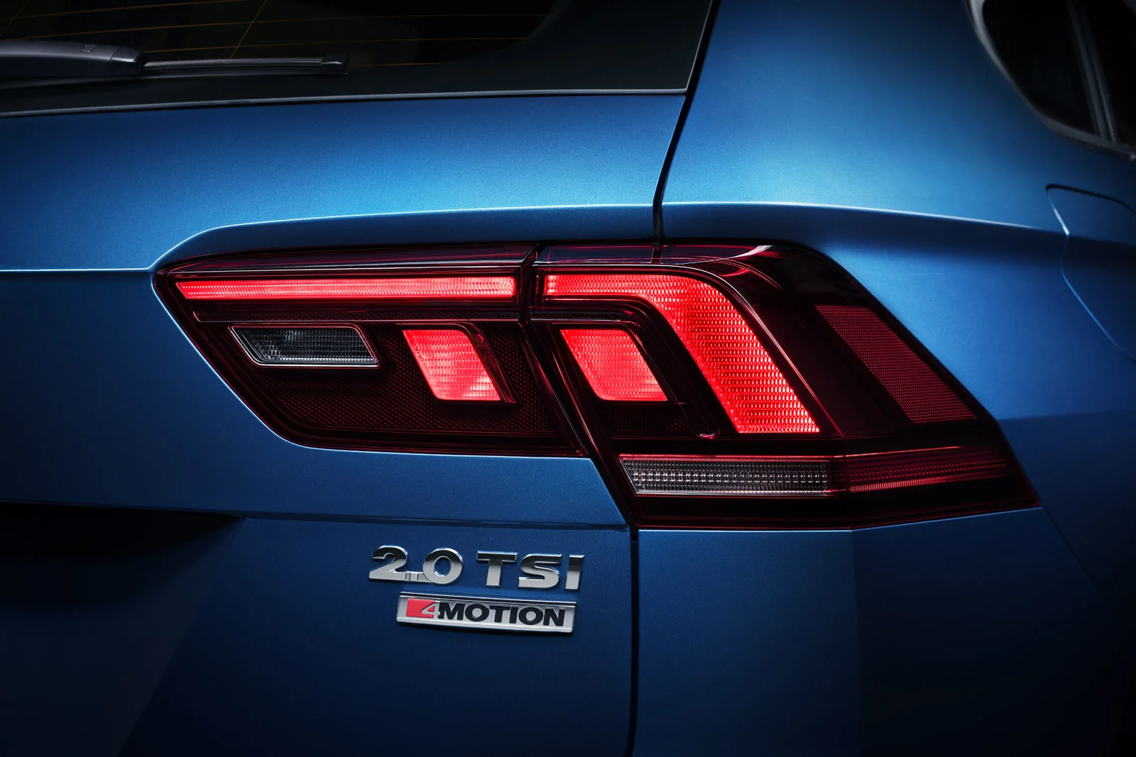 Tiguan_TailLight.jpg
