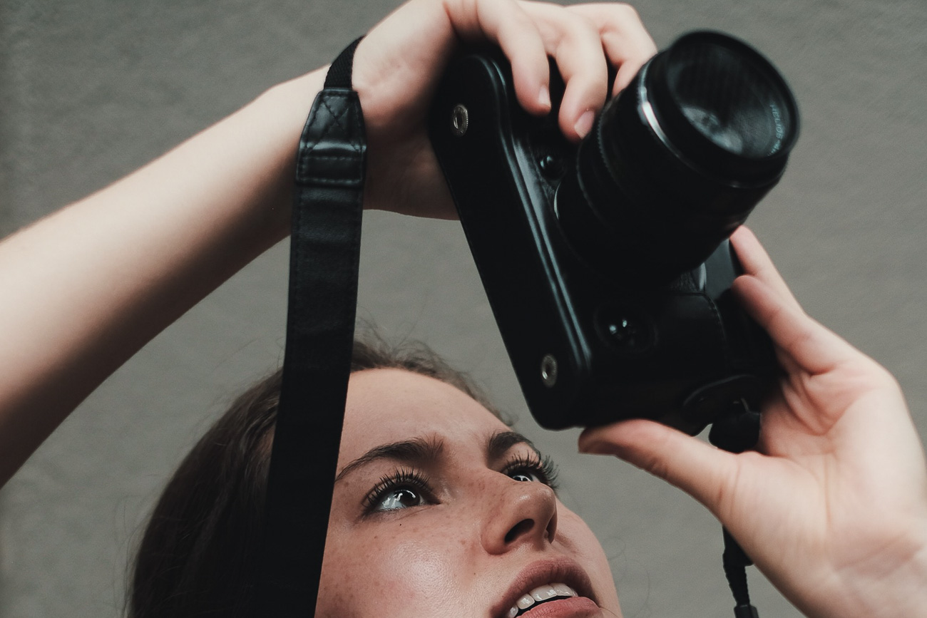 Nicole shooting Fuji. Fuji X-Pro 2, Fuji 35mm f/1.4