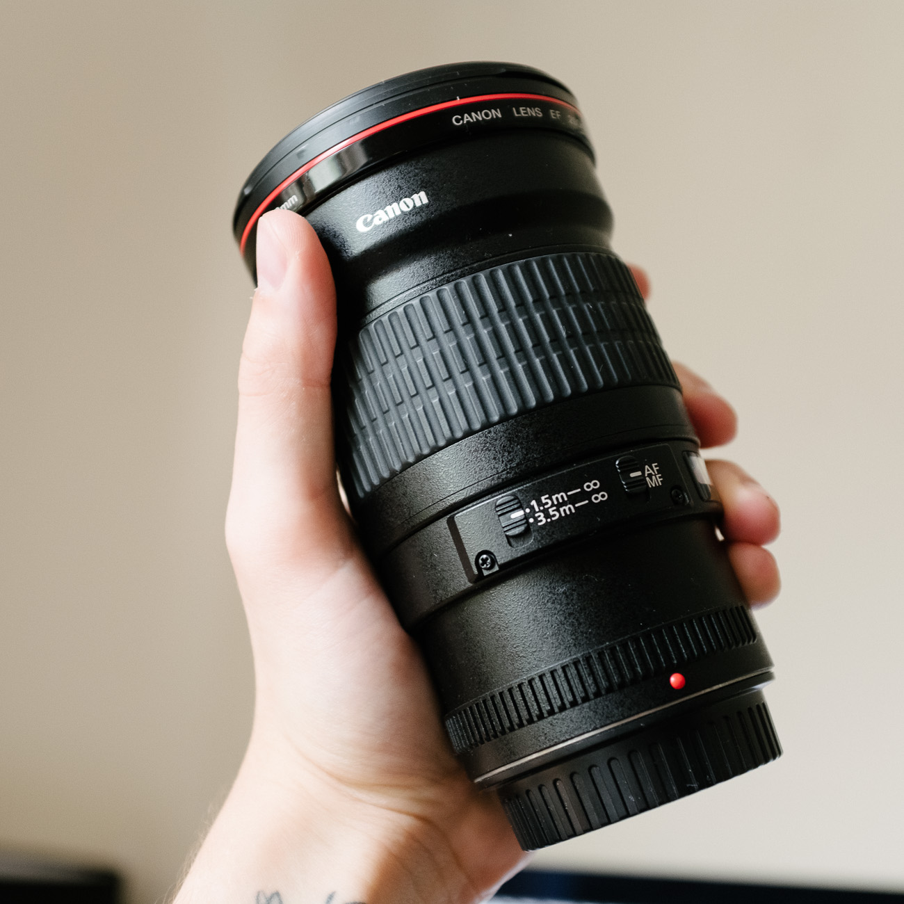 canon-200-2.8-lens-review-full-frame-l-series-product-2.jpg