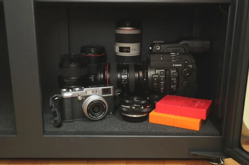 How To Store Camera And Lenses At Home And Keep Your Resale Value High Shark Palm