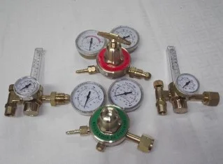 REGULADORES Y FLUJOMETROS