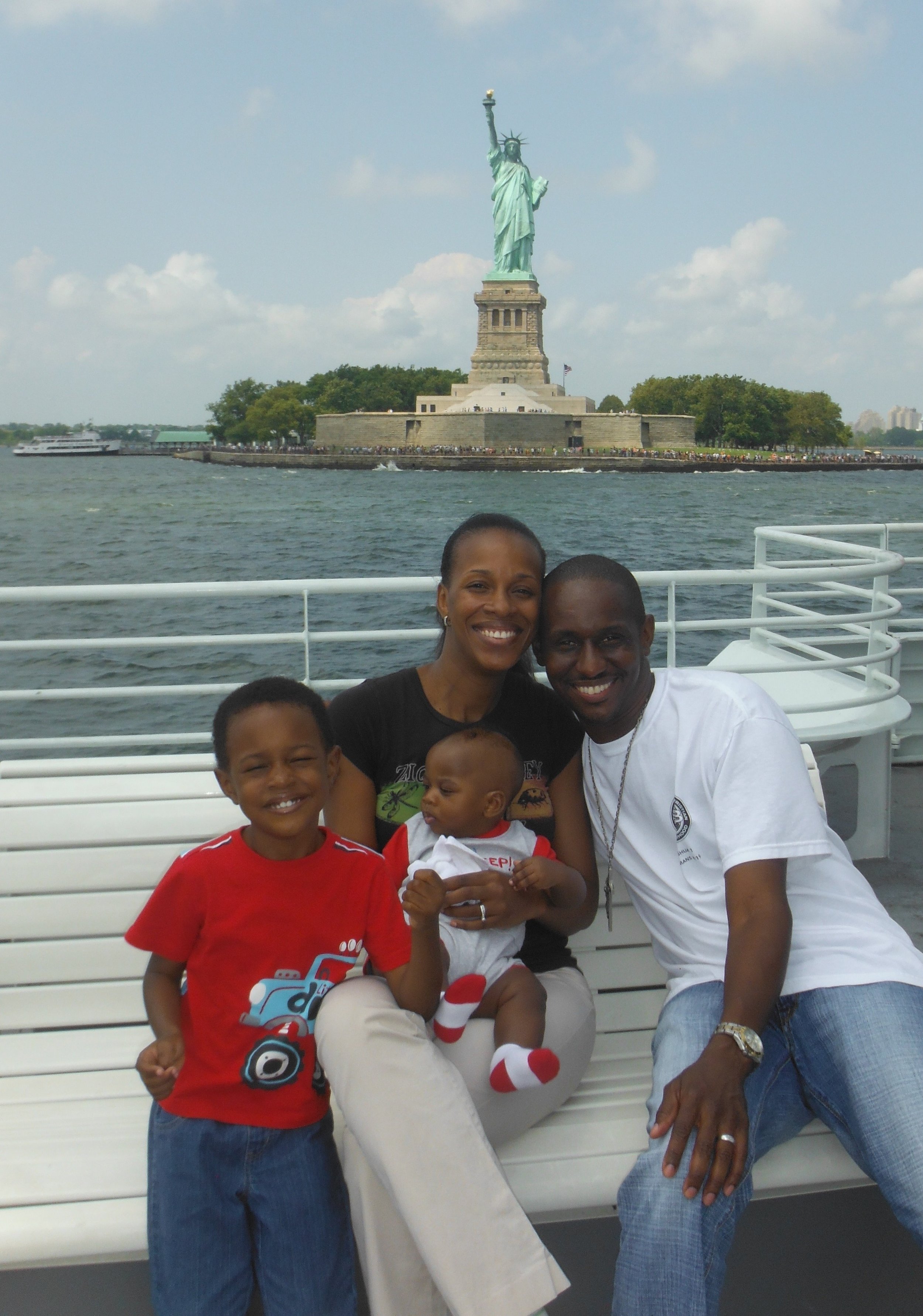 Quick Cruise Around The Statue of Liberty 2015