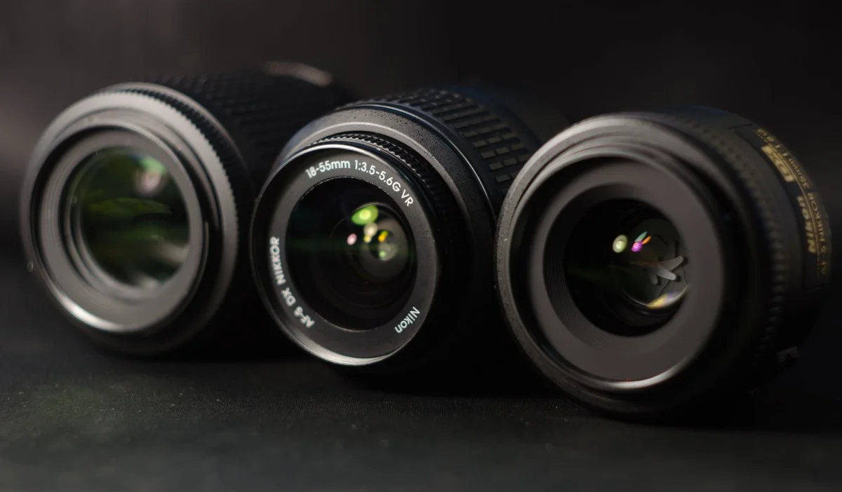 lenses_nikon_sharpness_light_telephoto_lens_fix_35_mm_18_55_mm-1379225.jpg
