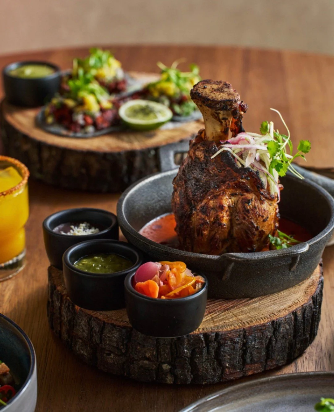 Savor the flavor of Modern Mexican cuisine with our rich lamb, fire-grilled chicken, and hand-rolled enchiladas in every unforgettable bite. 😋