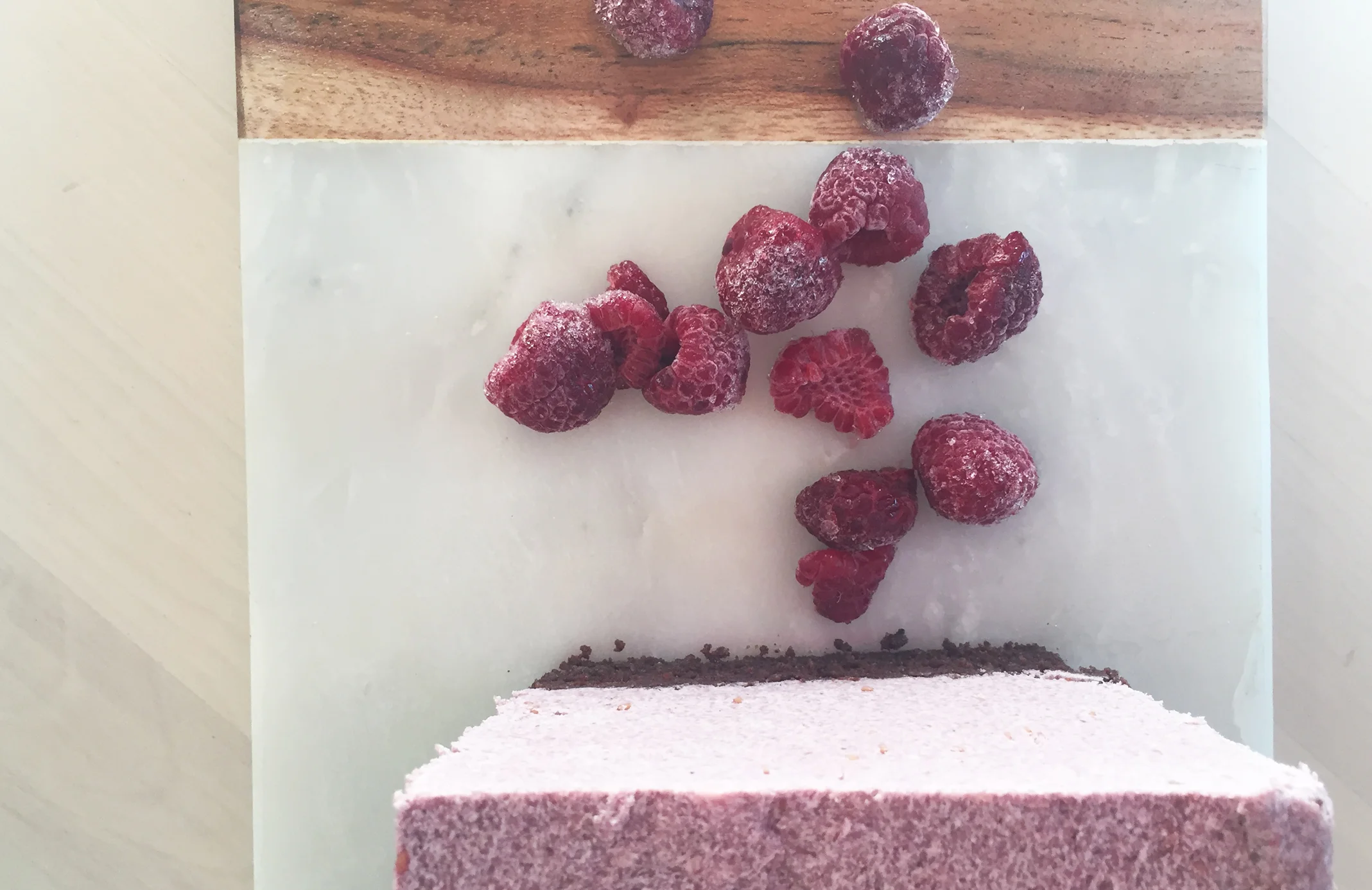 Vegan Raspberry & Nutella Raw Cheesecake