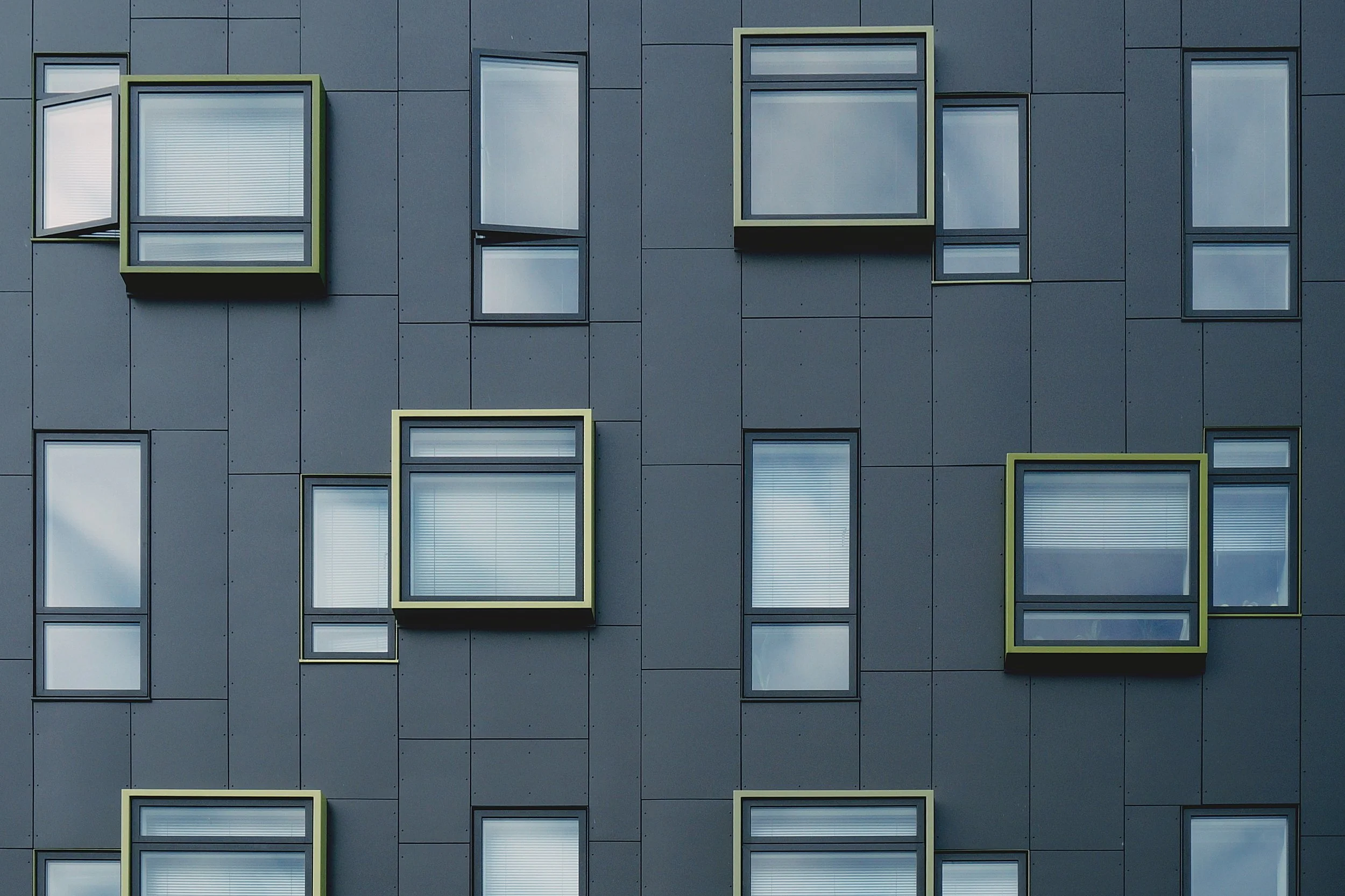 Commer-IobisBuildingDesign