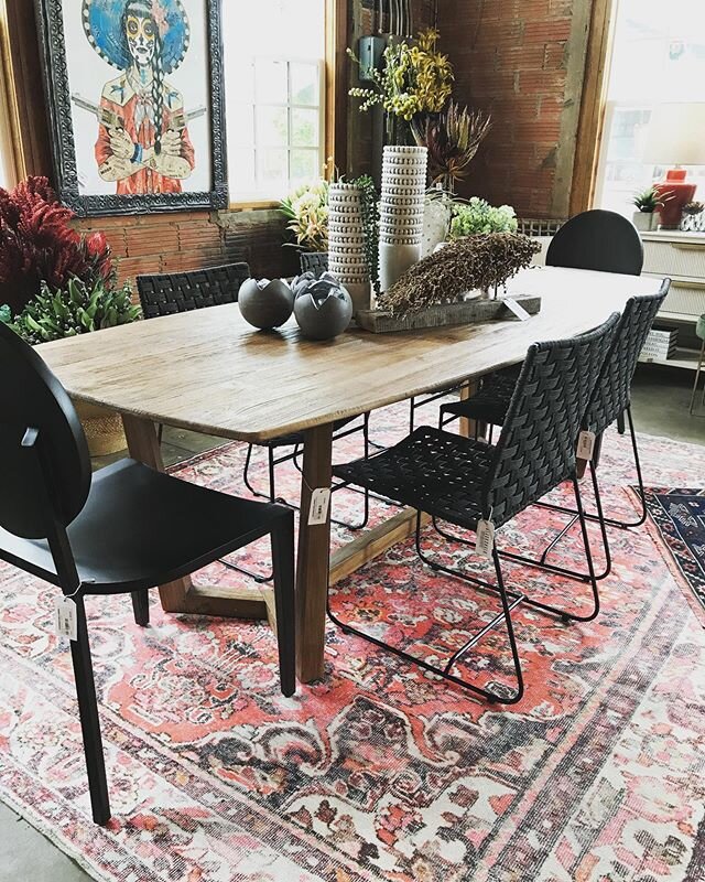 New modern dining table just hit the floor! $1598. Great shape w rounded corners. #blackchalkhomeandlaundry #fredericksburgtx #visitfbgtx #shoplocal #shopsmall #dolangeimanart #vaquera #oneofakind #diningchairs #indooroutdoorseating #loveyourhome #ec