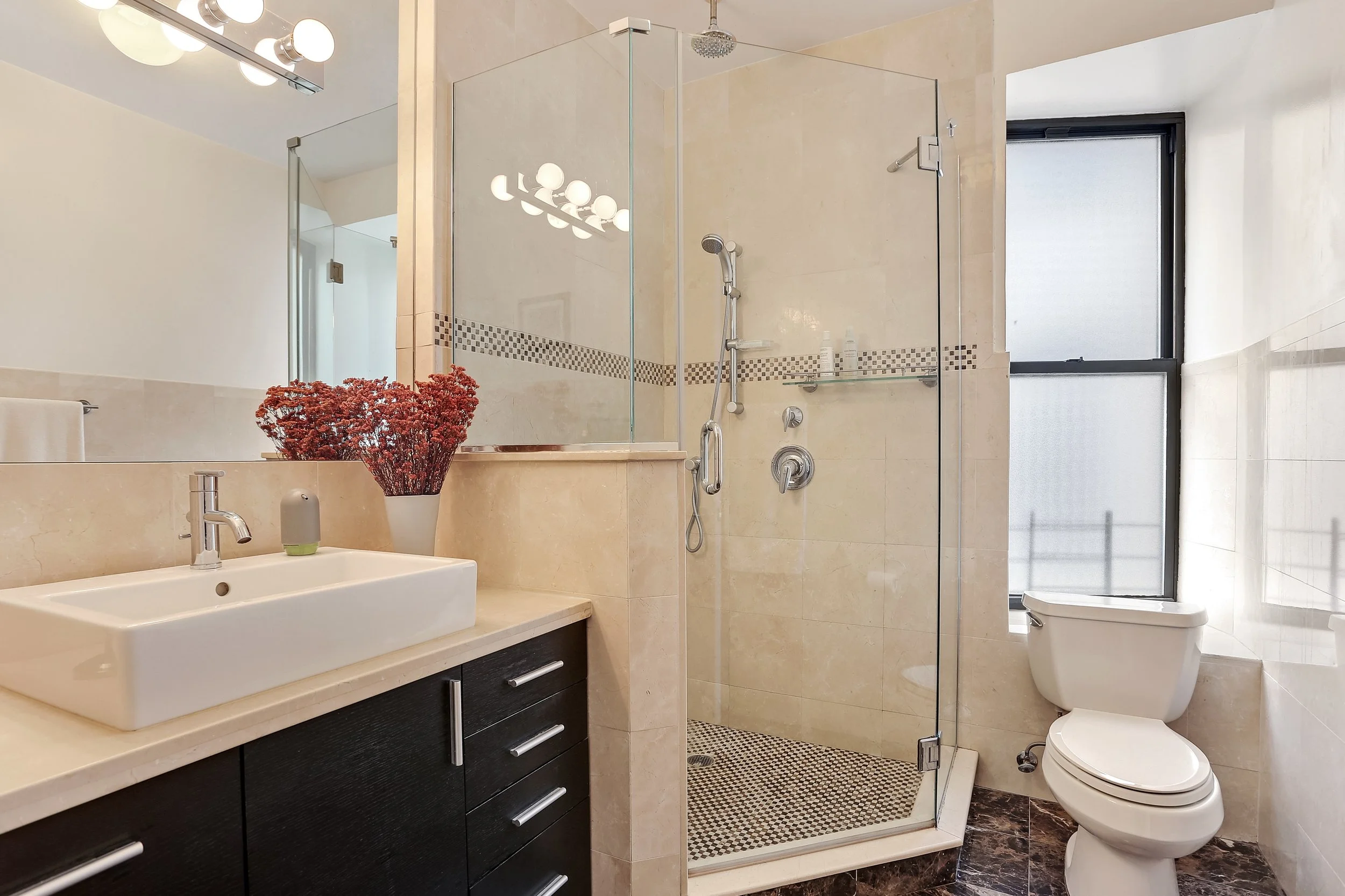 7_172SterlingPlace_6_13_MasterBathroom_HiRes.jpg