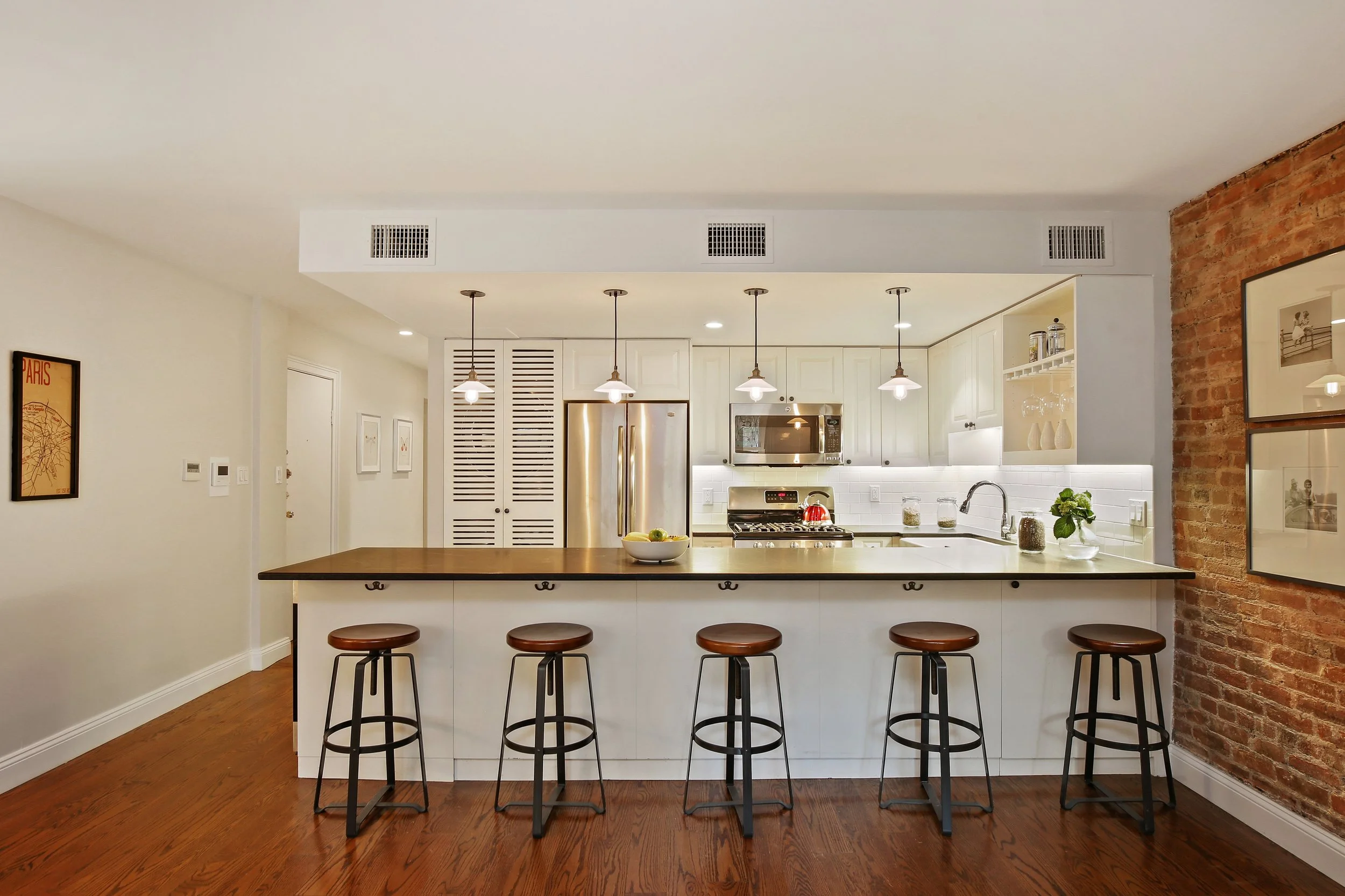 03_119HenryStreet_1_5_Kitchen_HiRes.jpg