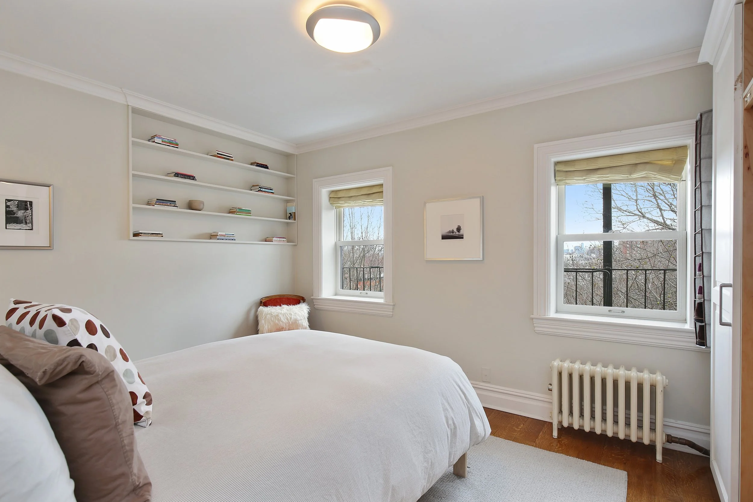 08_217LafayetteAvenue_4_14_MasterBedroom_HiRes.jpg