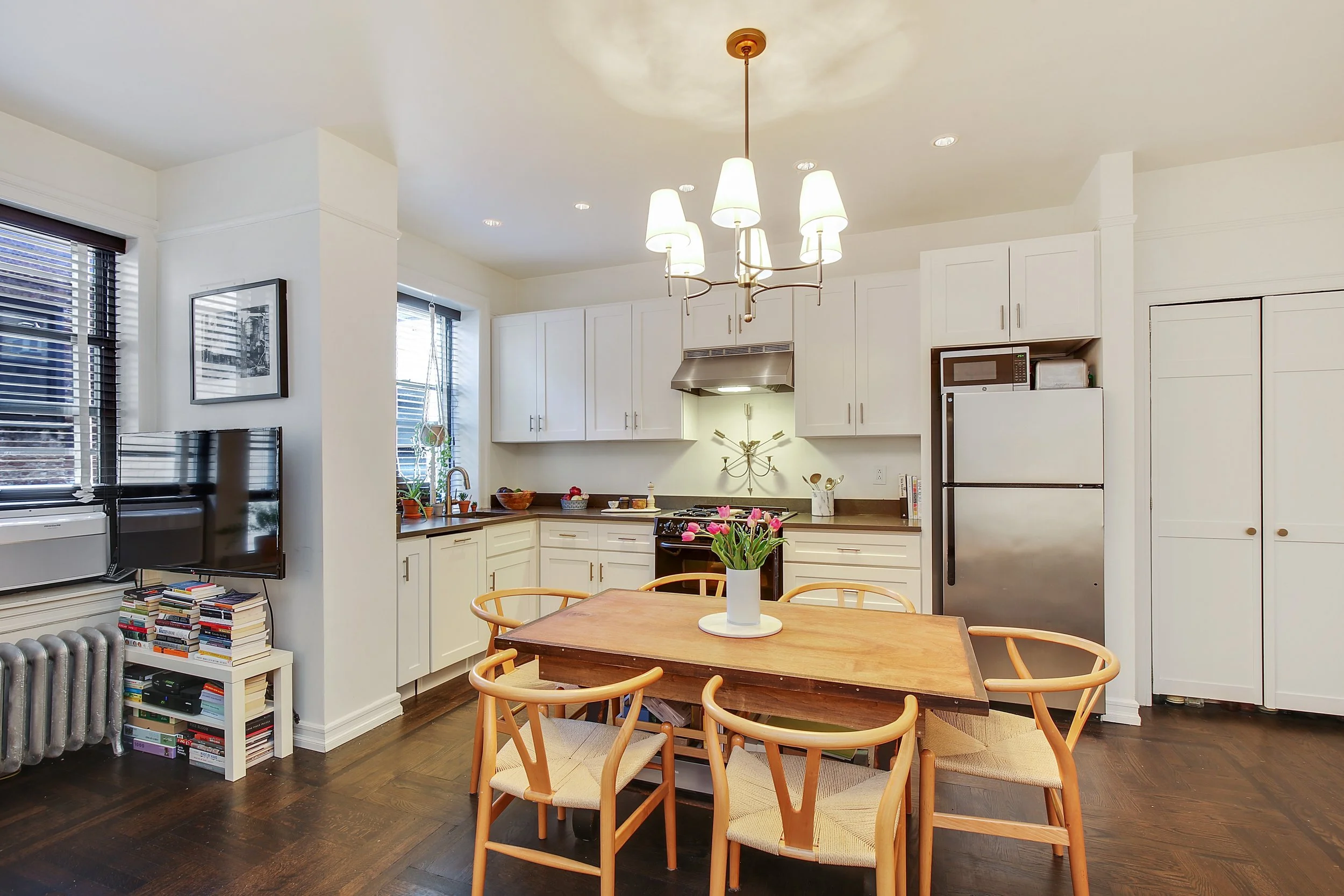 3_408SaintJohnsPlace_4F_5_Kitchen_HiRes.jpg