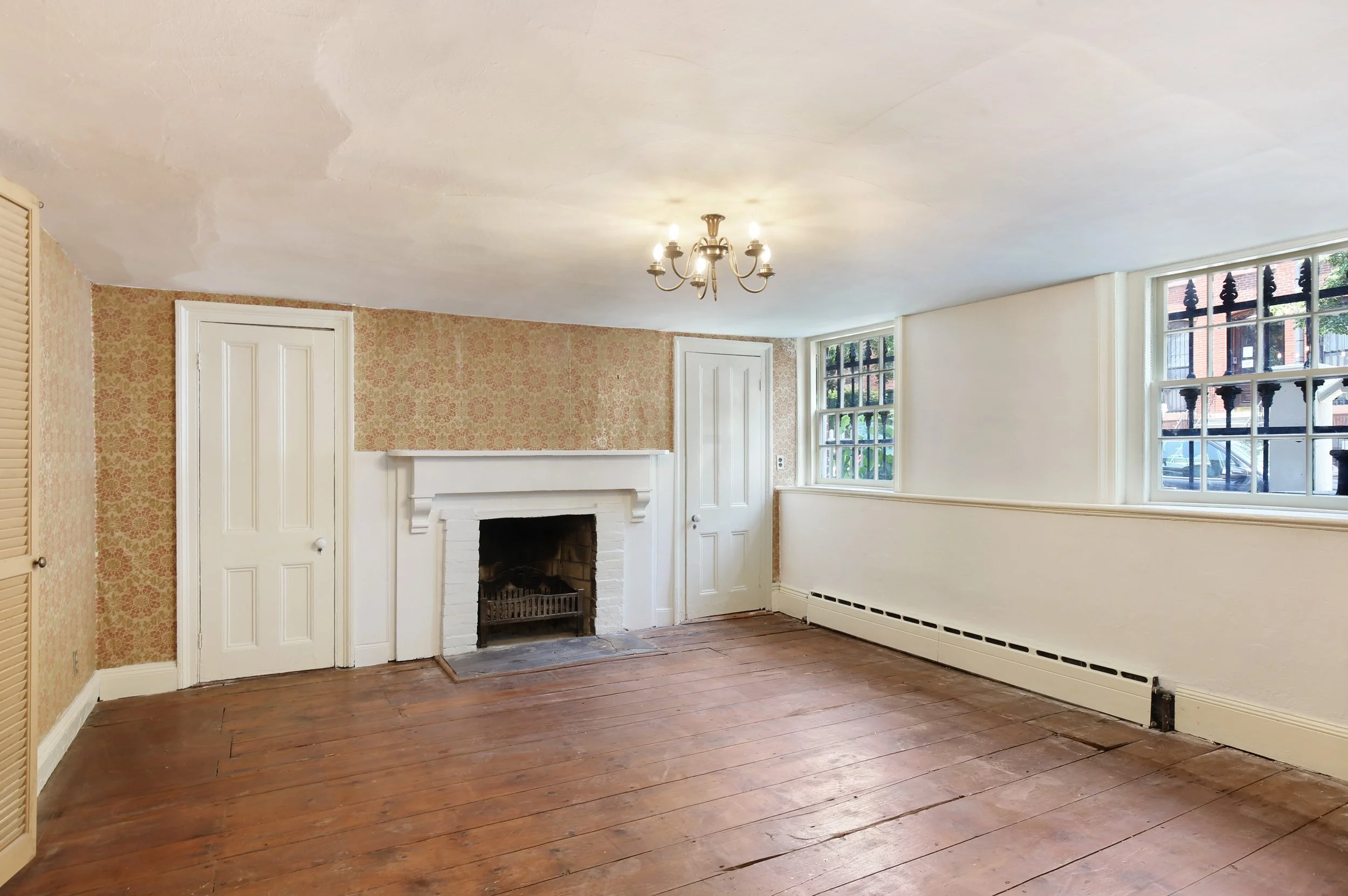 05_448WaverlyAvenue_2_DiningRoom_HiRes.jpg