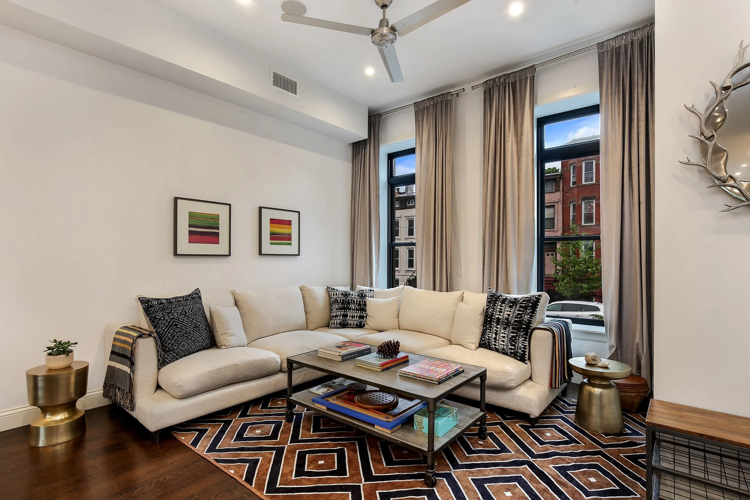 02_188VanBurenStreet_null_1_LivingRoom_HiRes.jpg