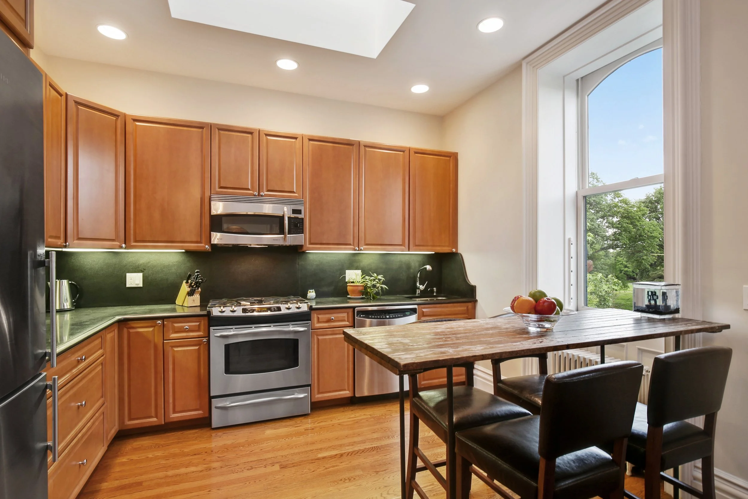 5_4SouthPortlandAvenue_5_5_Kitchen_HiRes.jpg