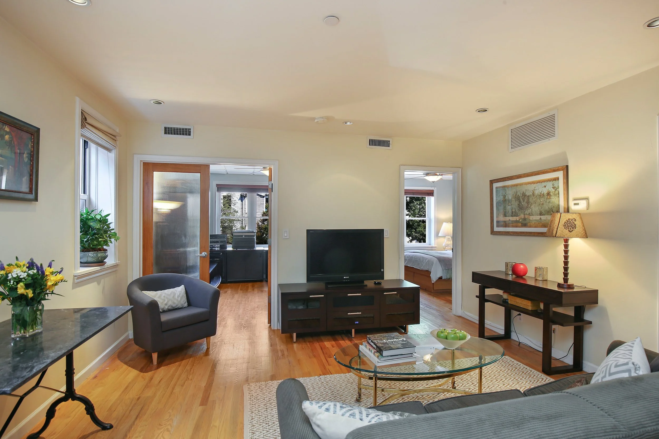 2_39211thStreet_2B_165_LivingRoom_HiRes.jpg