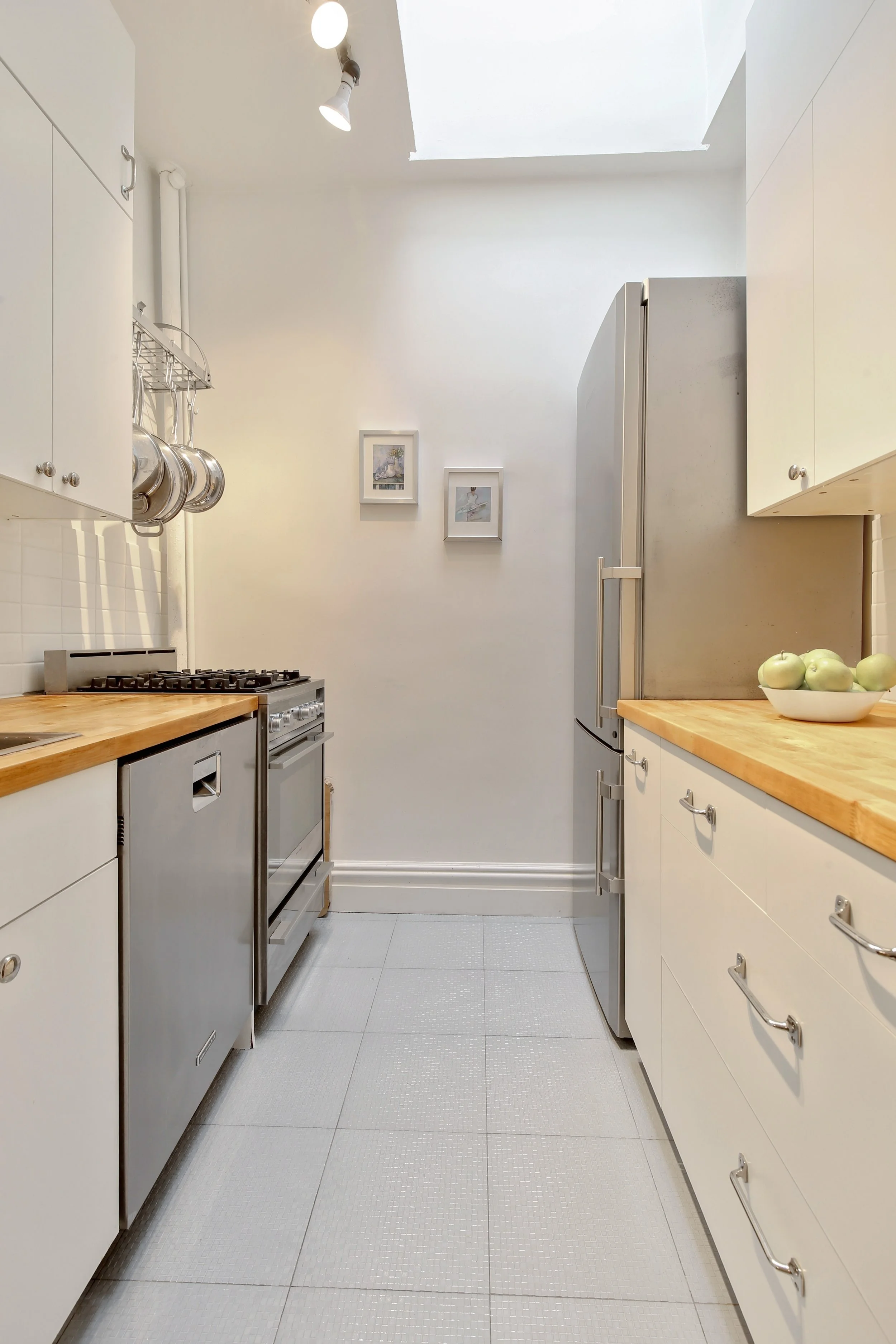 05_905UnionStreet_4_5_Kitchen_HiRes.jpg
