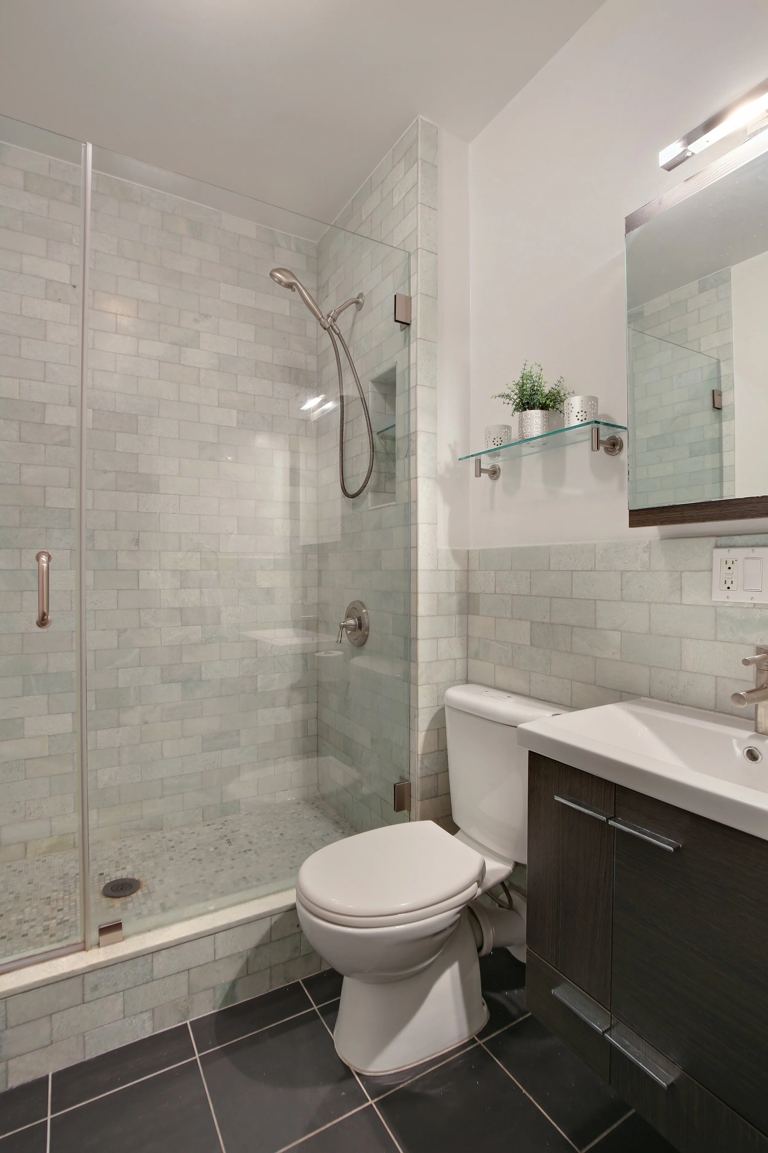 08_75LivingstonStreet_5C_13_MasterBathroom_HiRes.jpg