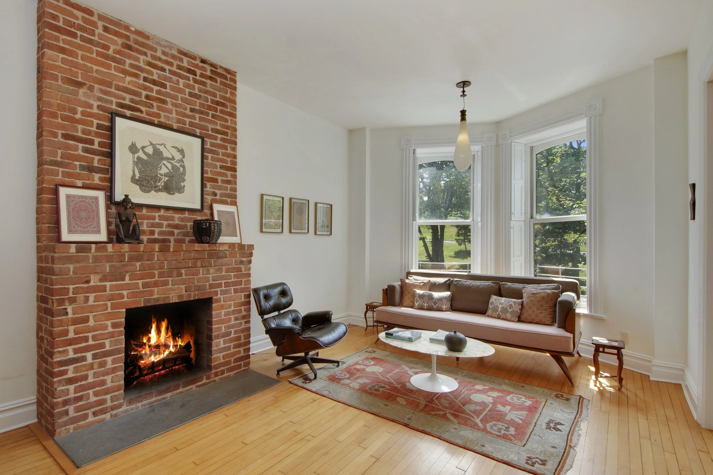 01_163WashingtonPark_2_1_LivingRoom_HiRes.jpg