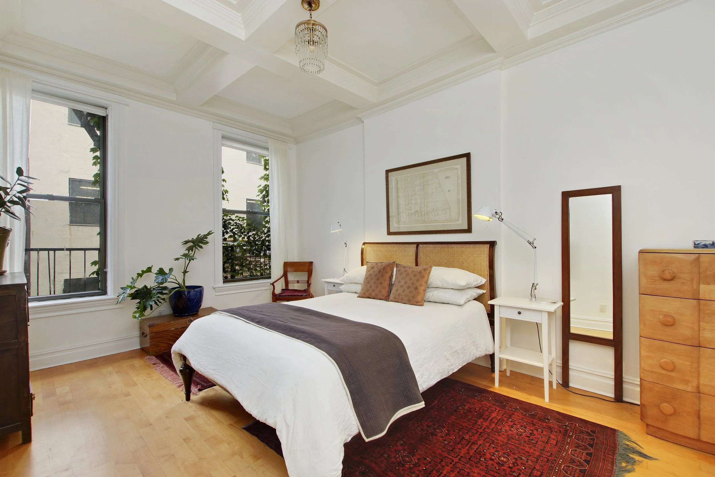 07_163WashingtonPark_2_14_MasterBedroom_HiRes.jpg