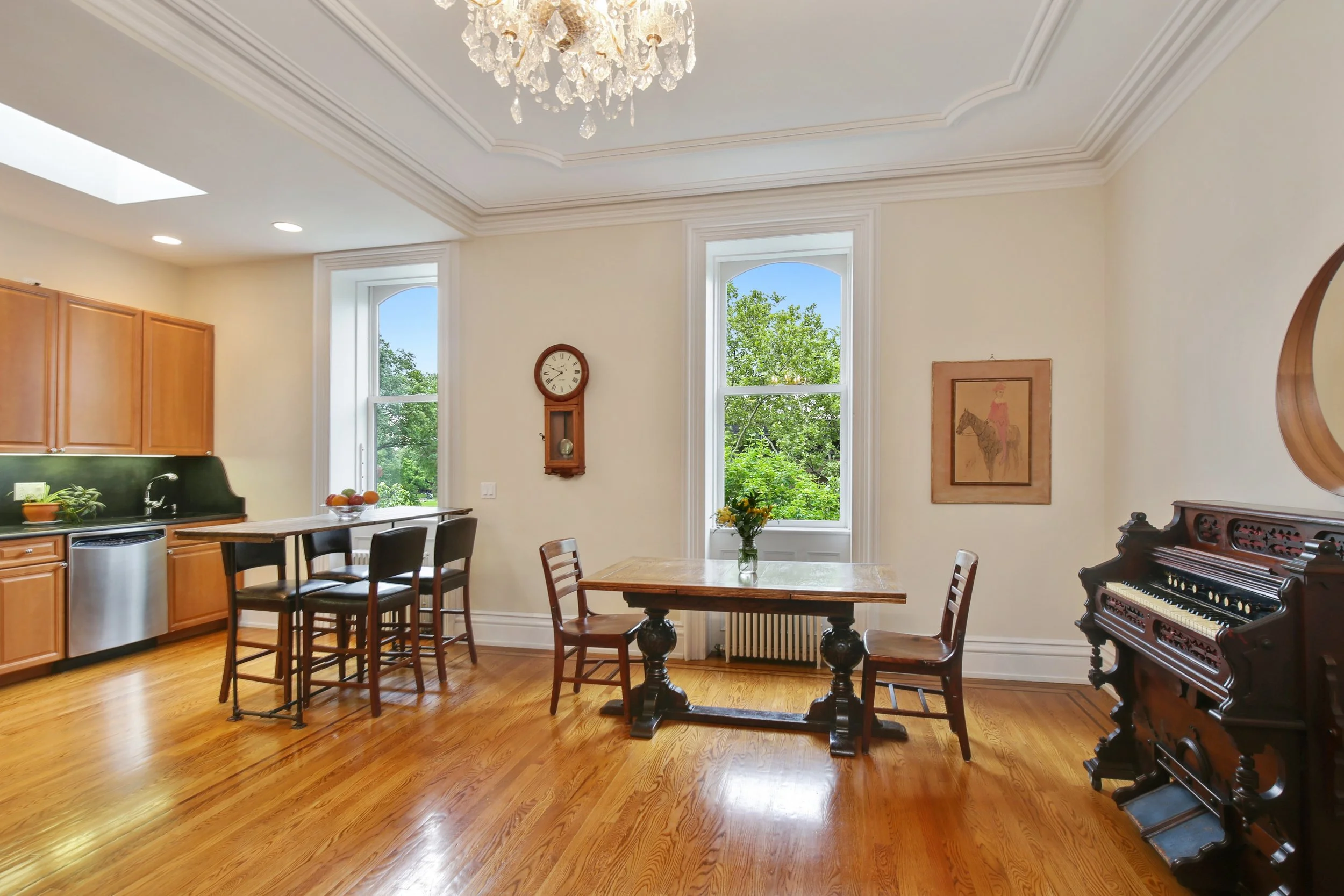 3_4SouthPortlandAvenue_5_92_KitchenDiningRoom_HiRes.jpg