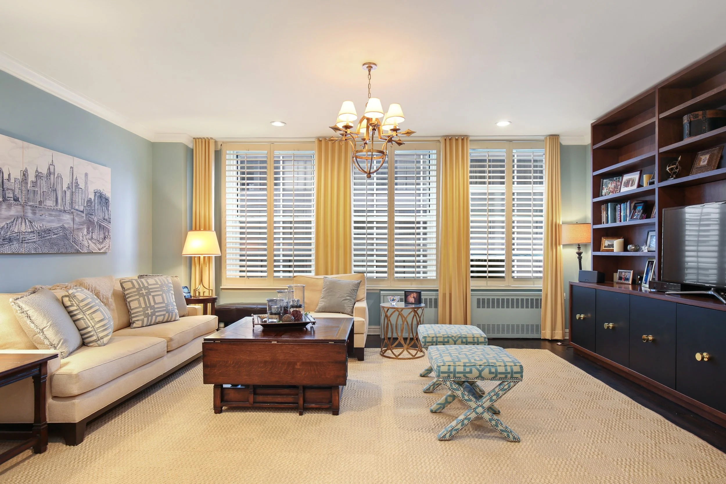 01_75LivingstonStreet_6A_1_LivingRoom_HiRes.jpg