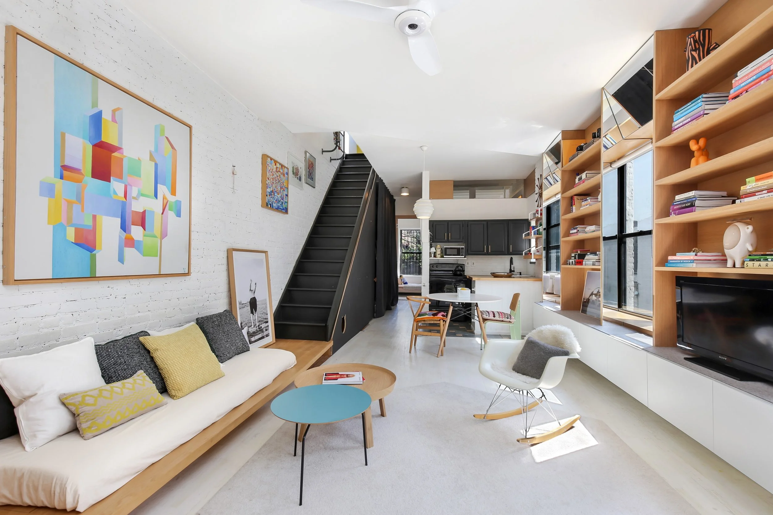 01_430SterlingPlace_4D_1_LivingRoom_HiRes.jpg