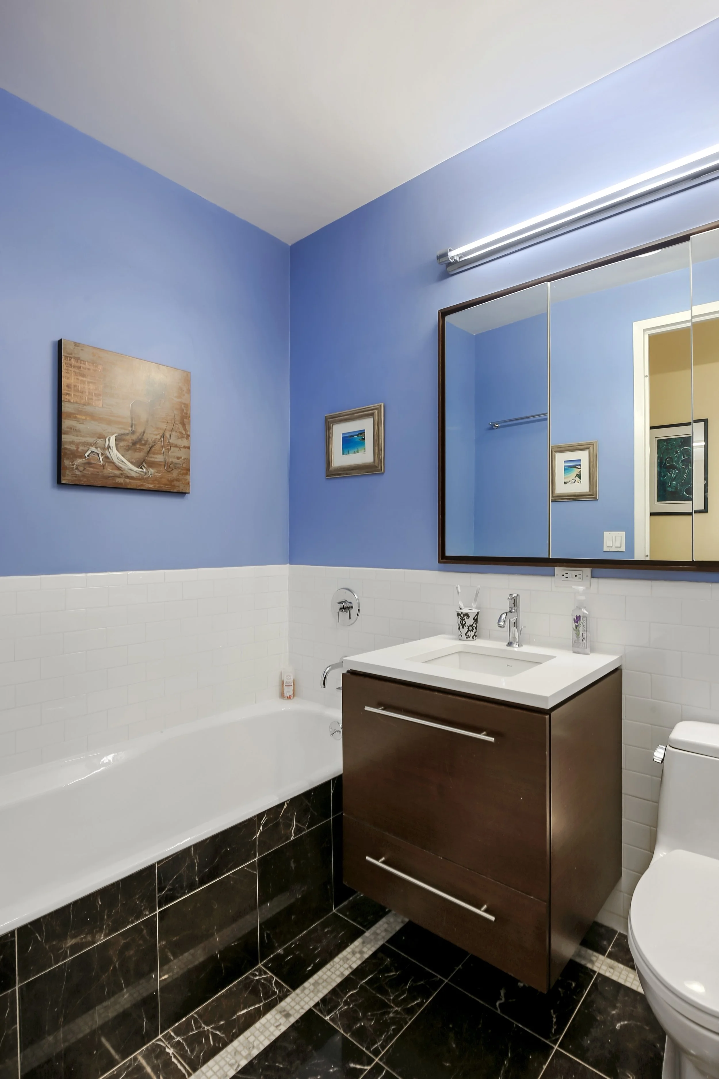 6_96RockwellPlace_10A_8_Bathroom_HiRes.jpg