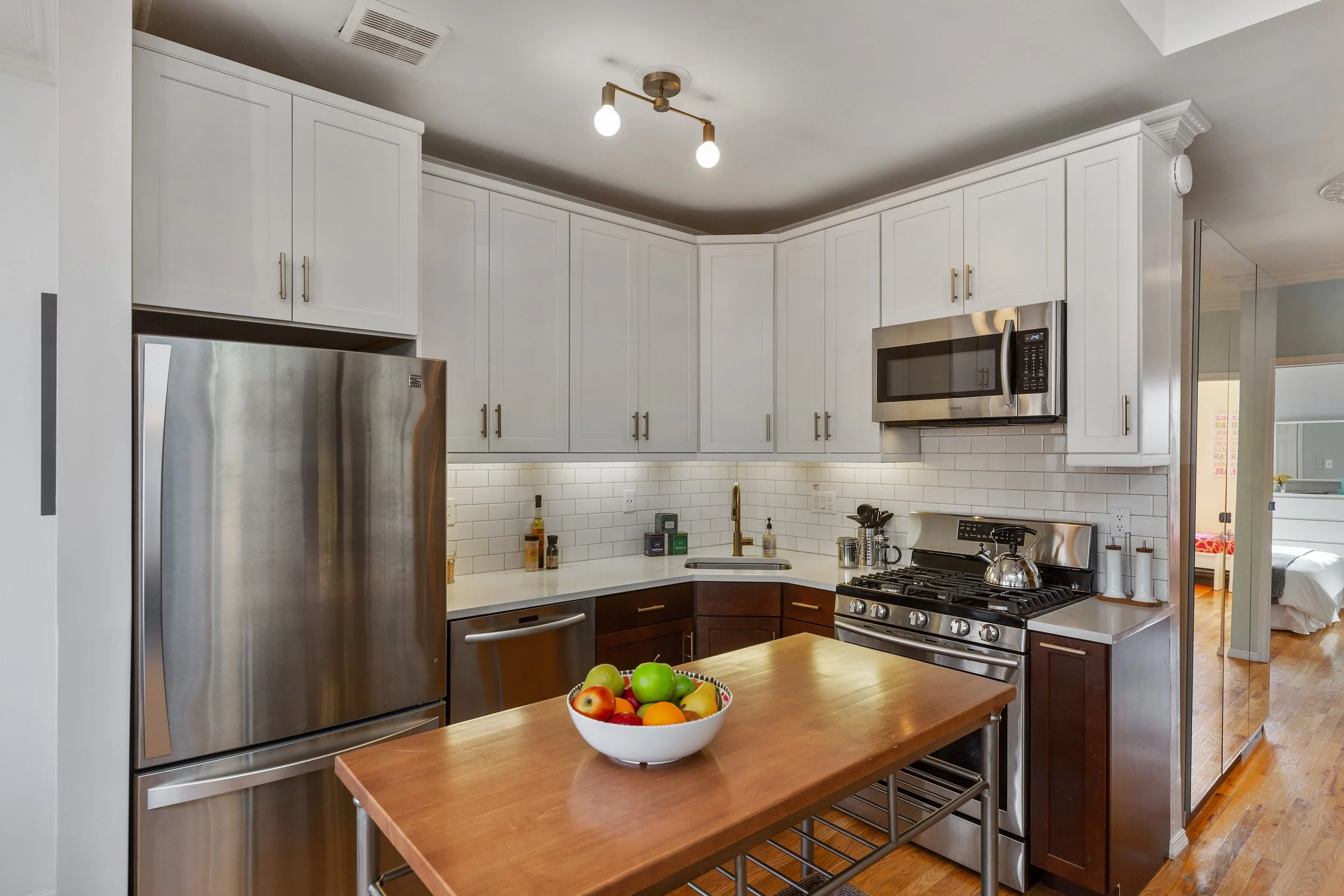 05_474WaverlyAvenue_3_5_Kitchen_HiRes.jpg